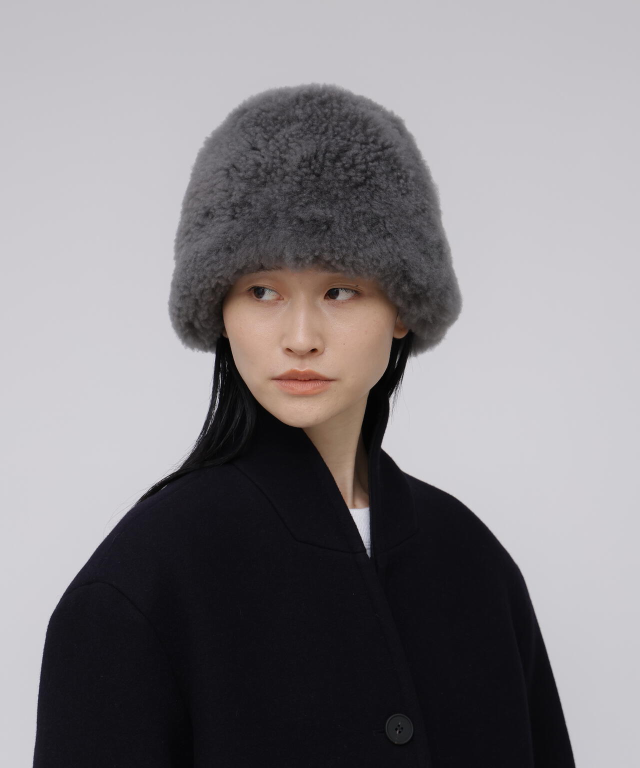 KARL DONOGHUE / CASHMERE TOUCH SHEARLING CLOCHE HAT