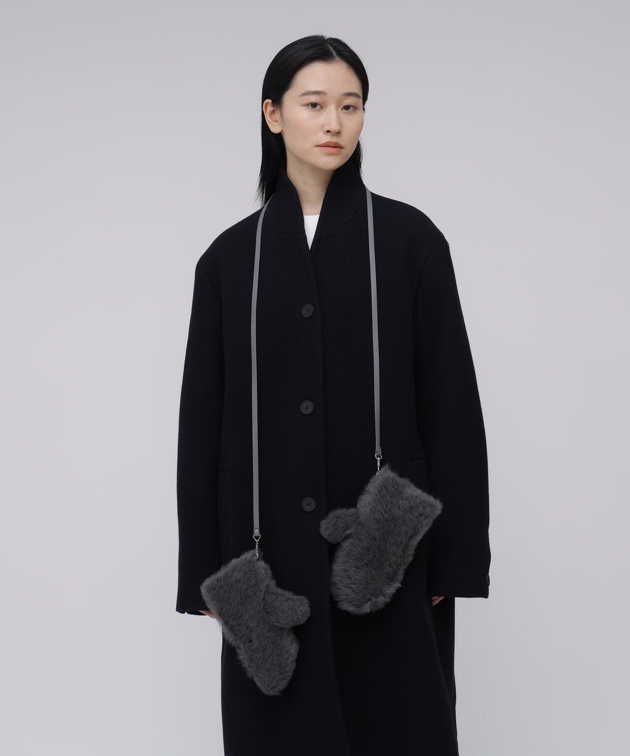 KARL DONOGHUE / CASHMERE SHEARLING MITTENS WITH DETACHABLE STRAP