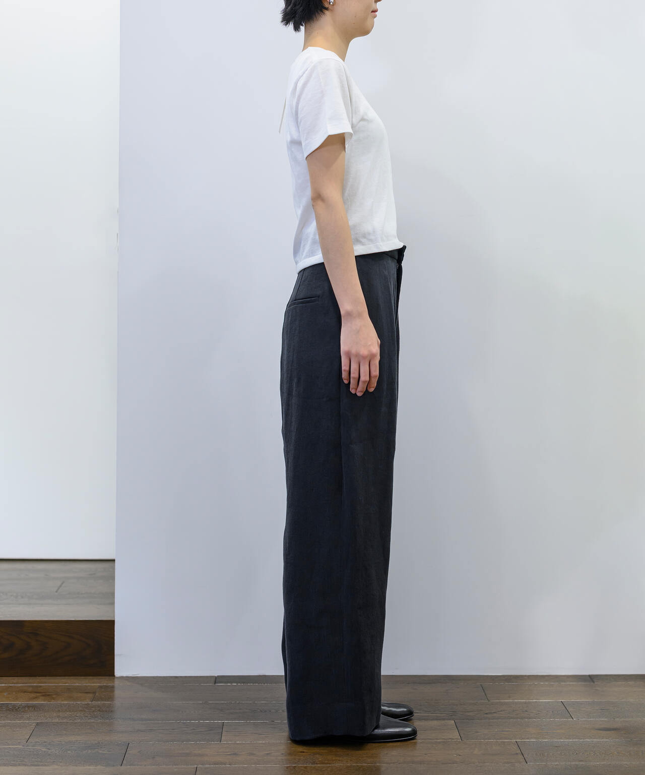 THE LIBRARY リネンワイドパンツ THE LIBRARY / [UNISEX] LINEN EASY TROUSERS | THE LIBRARY（ザ