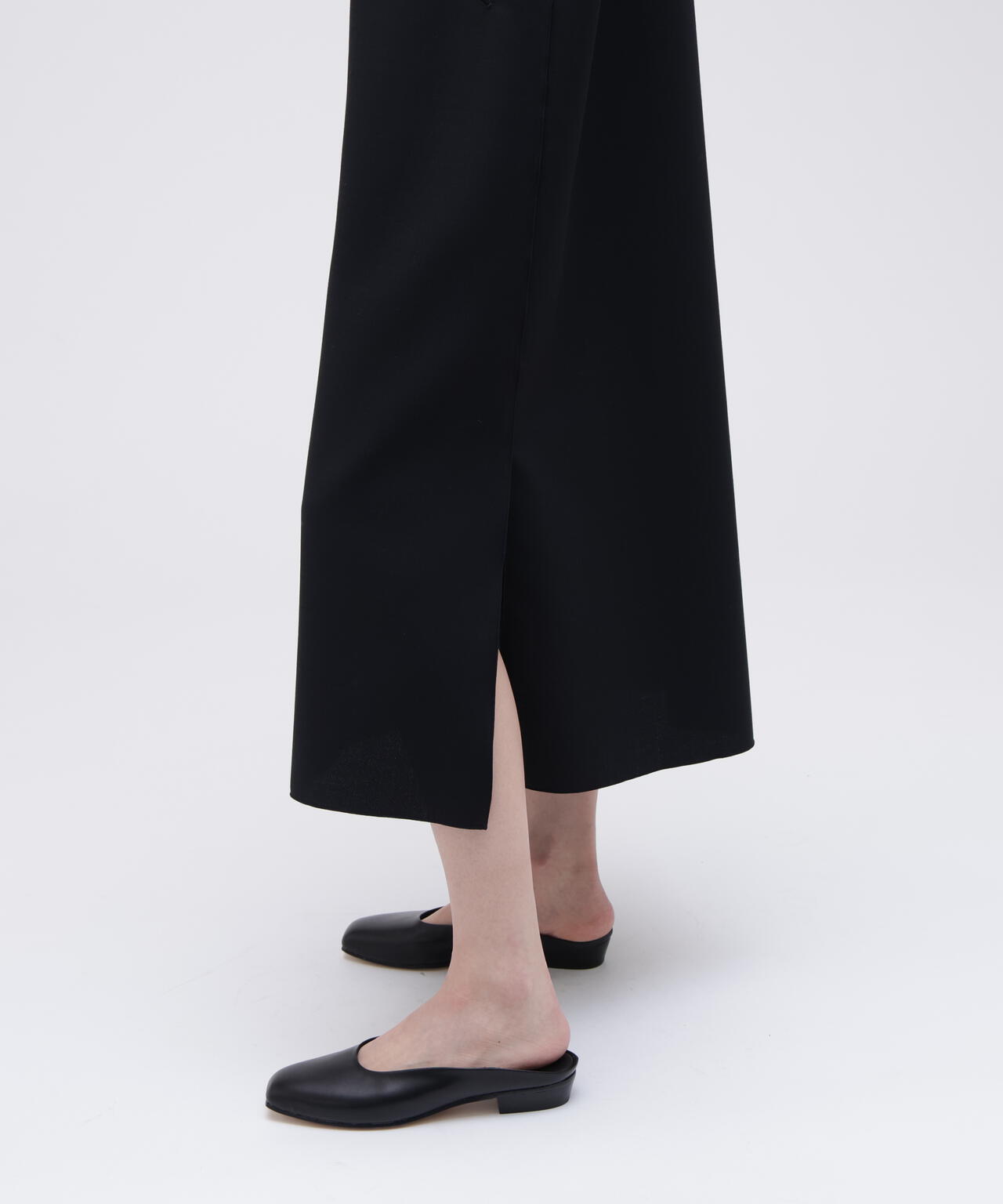 IRENISA / SLIT NECK SLEEVELESS DRESS | THE LIBRARY（ザ ライブ