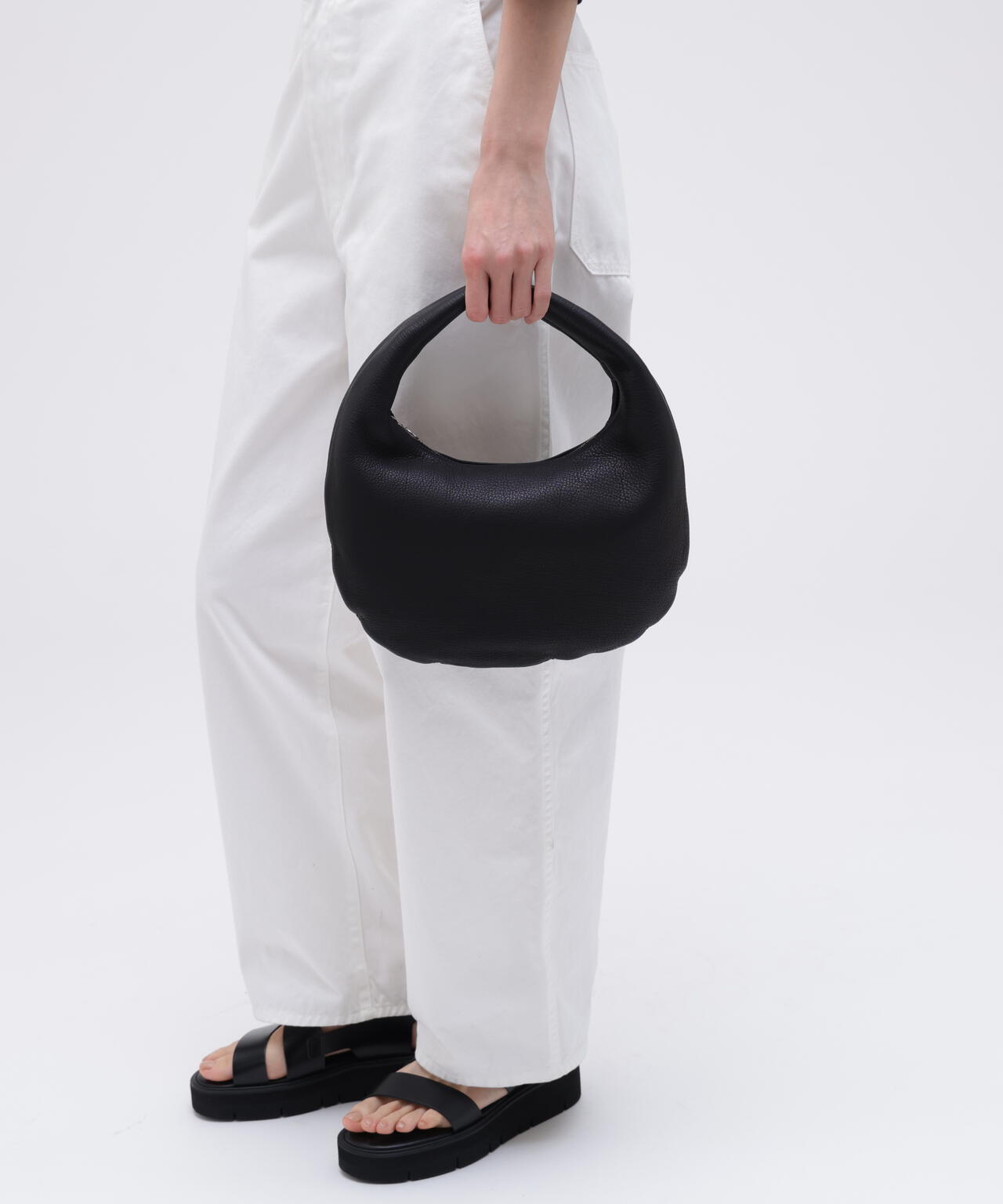 Aeta ROUND ONE SHOULEDR ワンショルダー ハンドバッグ Aeta / ROUND ONE SHOULDER : M | THE LIBRARY（ザ ライブラリー