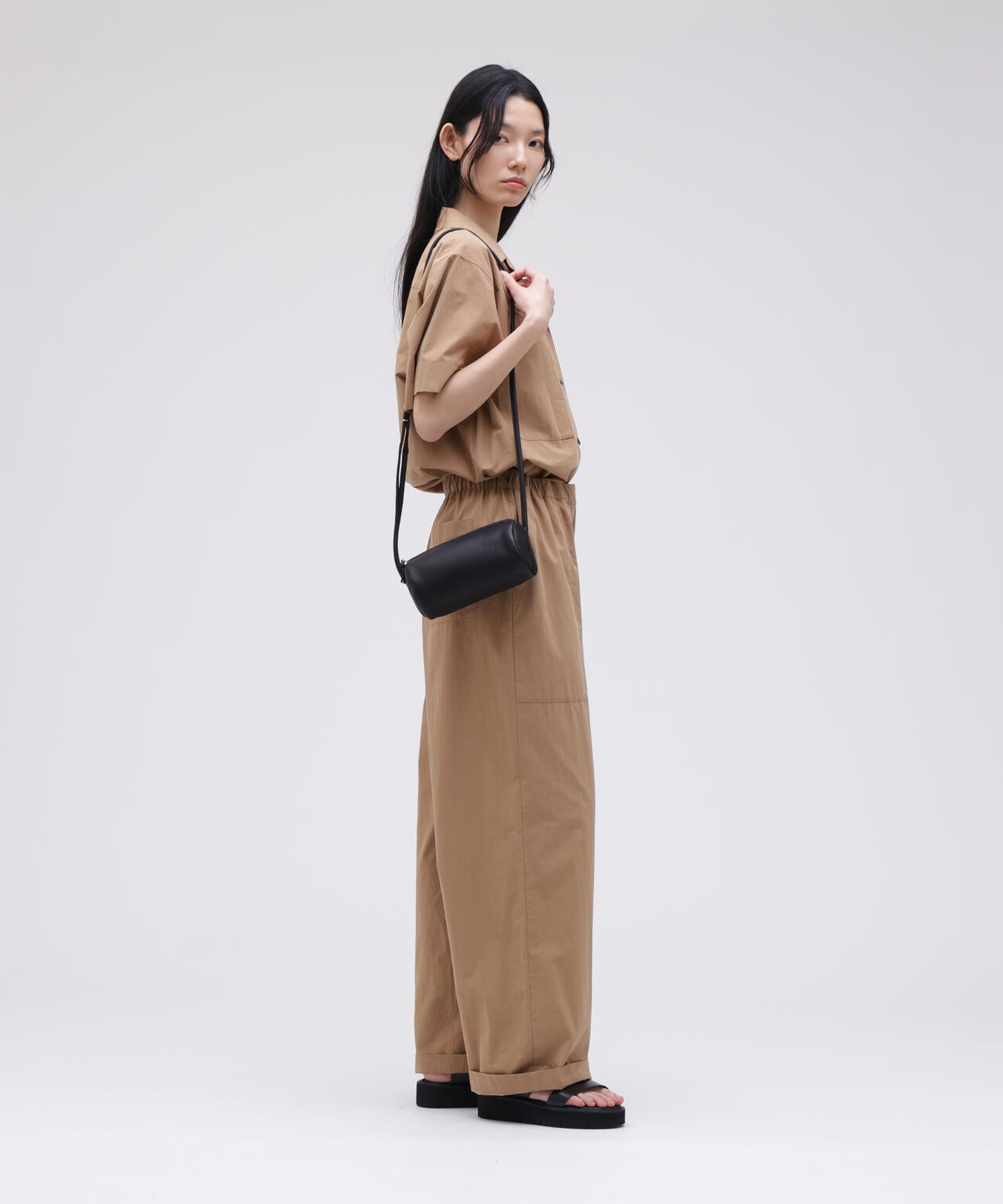 Aeta / CYLINDER SHOULDER | THE LIBRARY（ザ ライブラリー） ｜【公式