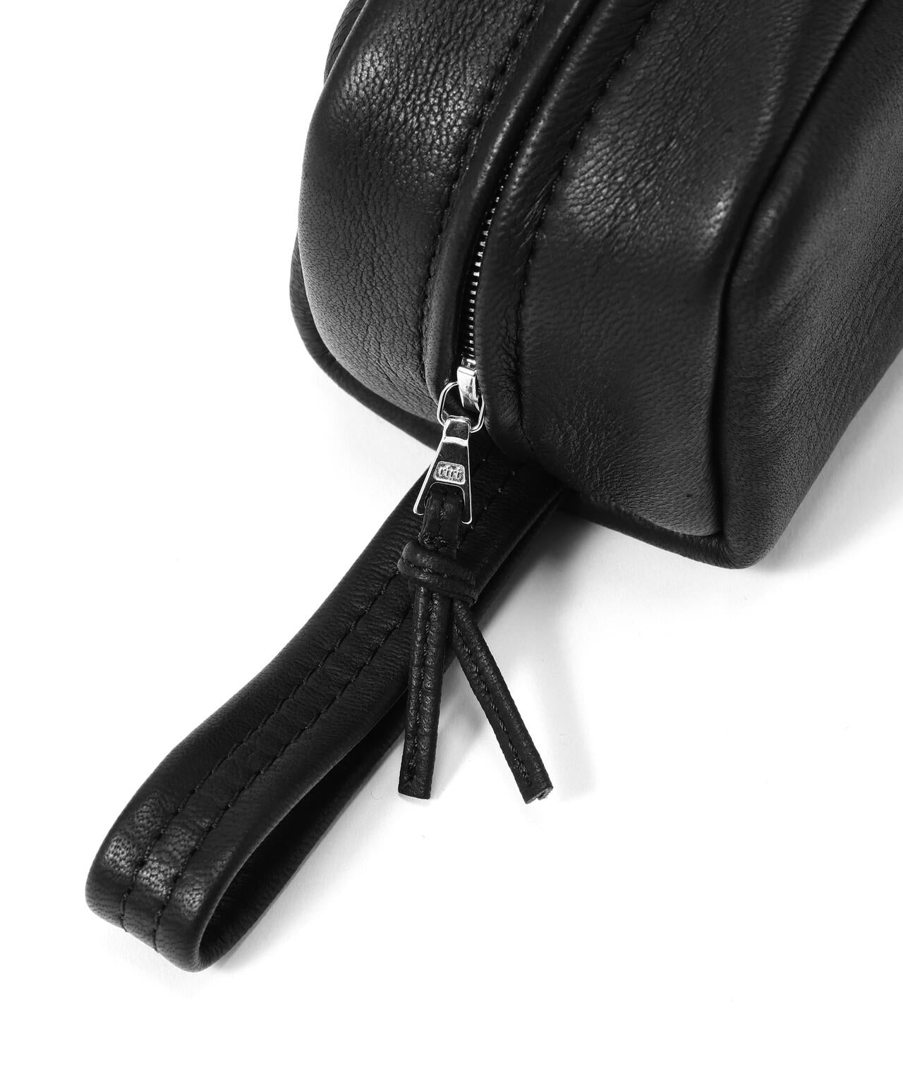 Aeta / SQUARE POUCH | THE LIBRARY（ザ ライブラリー） ｜【公式
