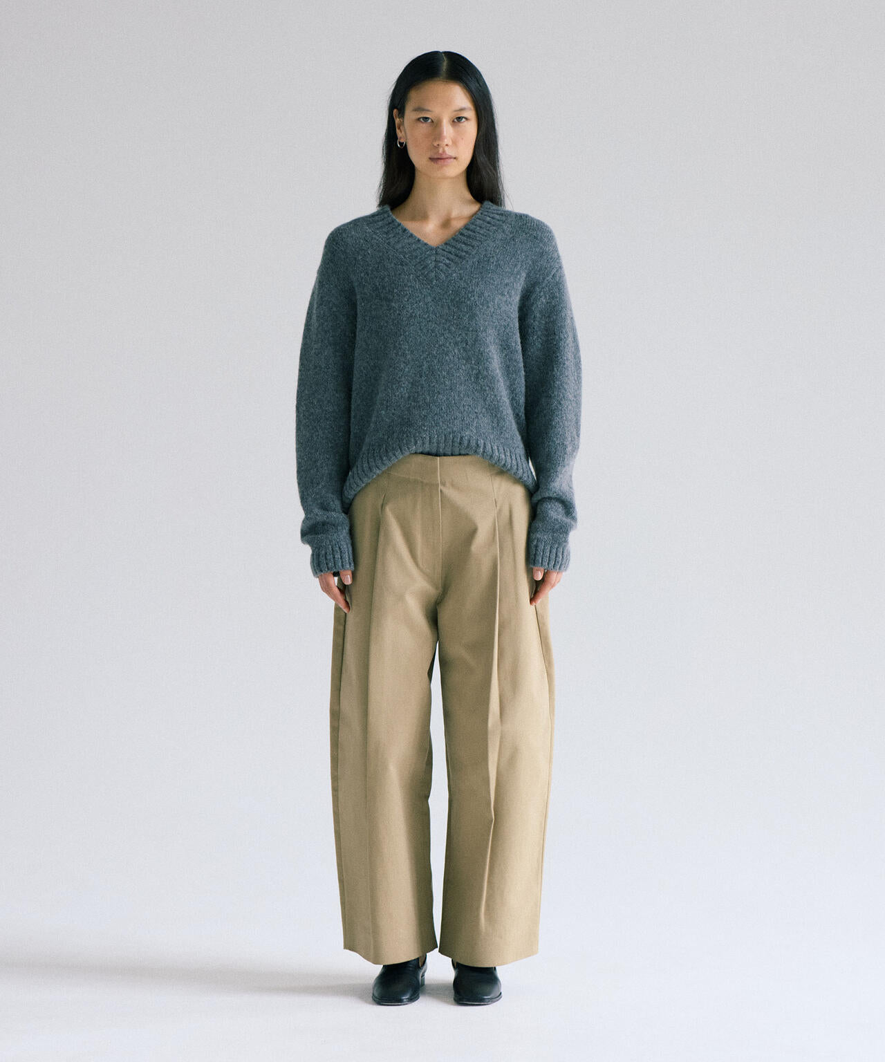 STUDIO NICHOLSON / PEACHED COTTON TWILL DEEP PLEAT VOLUME ANKLE CROP