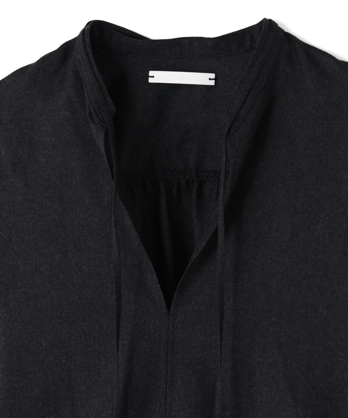 IRENISA / SLIT-NECK BLOUSE