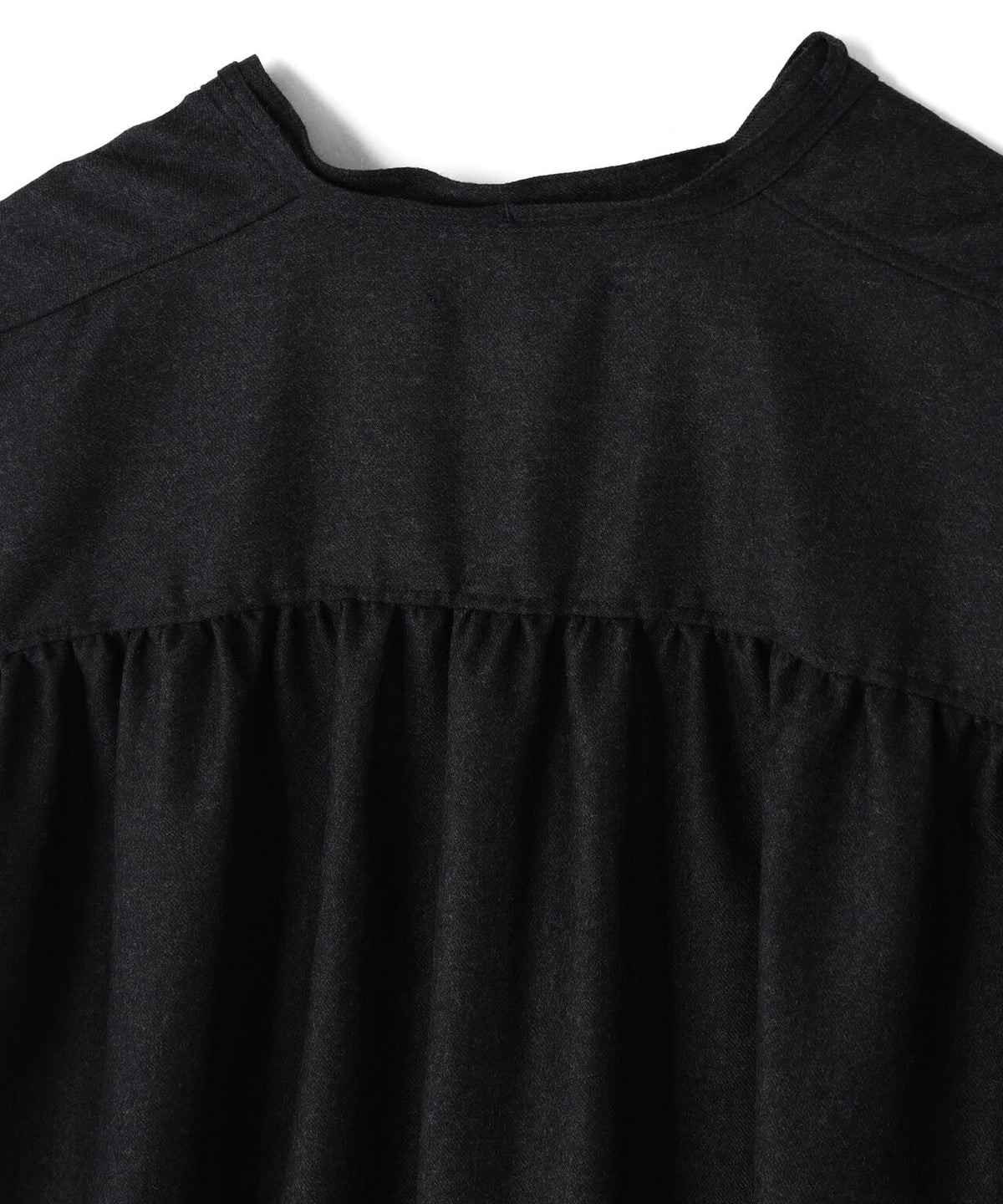 IRENISA / SLIT-NECK BLOUSE