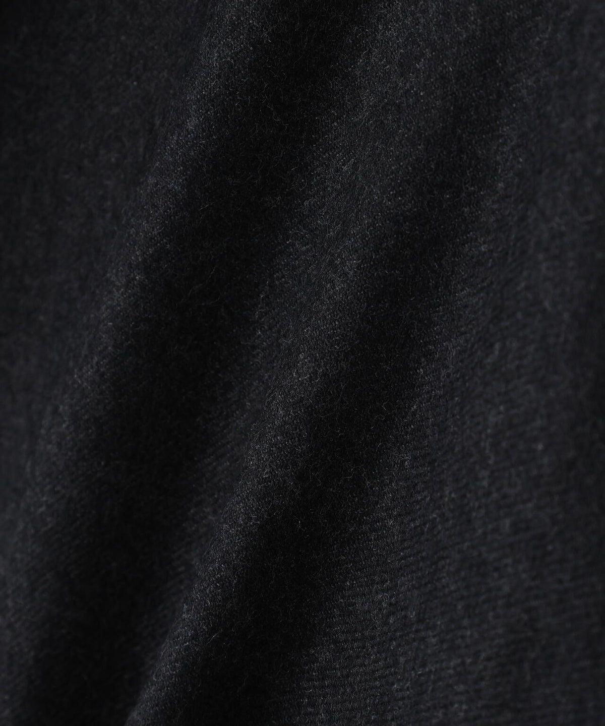 IRENISA / SLIT-NECK BLOUSE