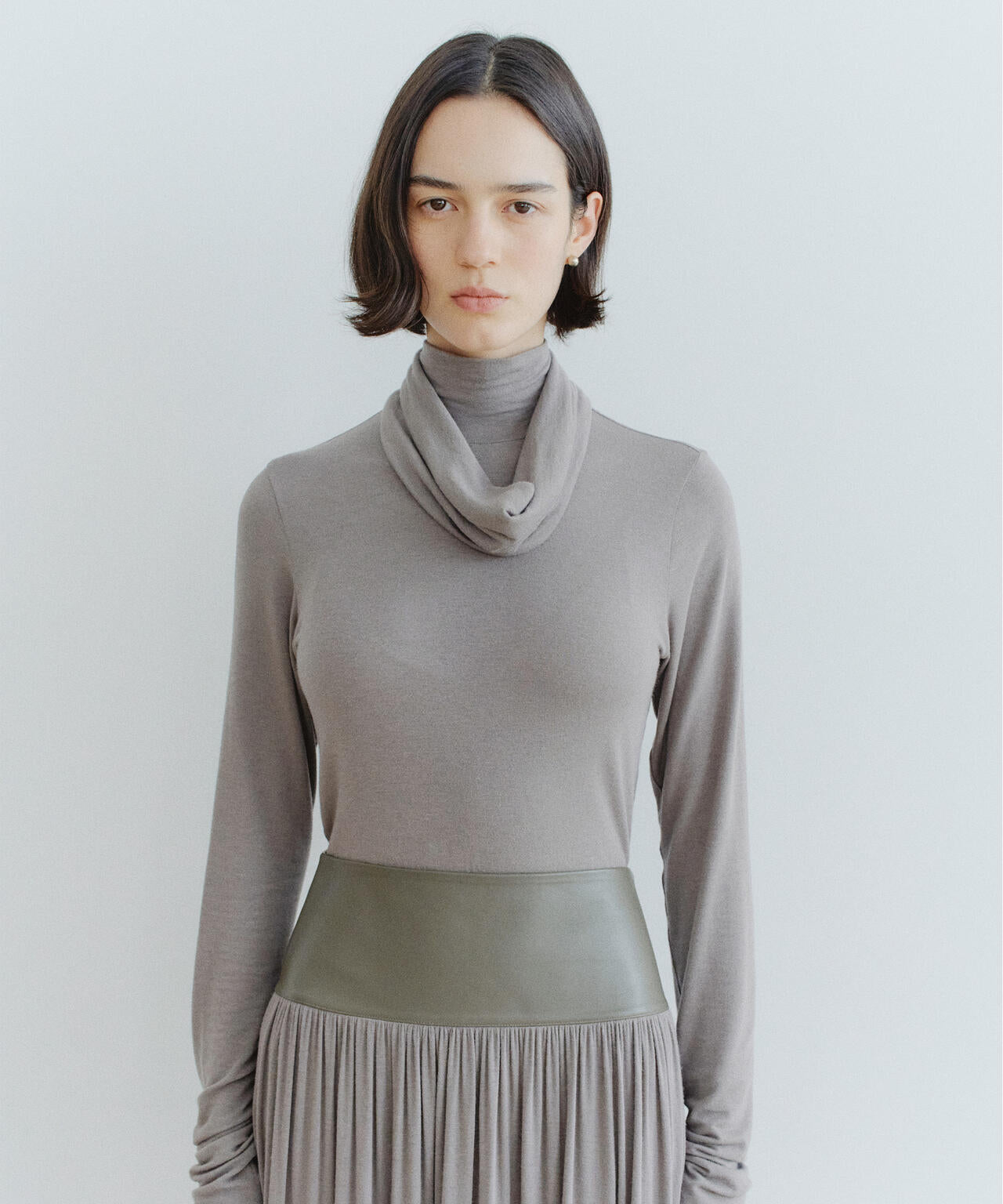 IHNN / CONVERTIBLE HIGH-NECK TOP | THE LIBRARY（ザ ライブラリー