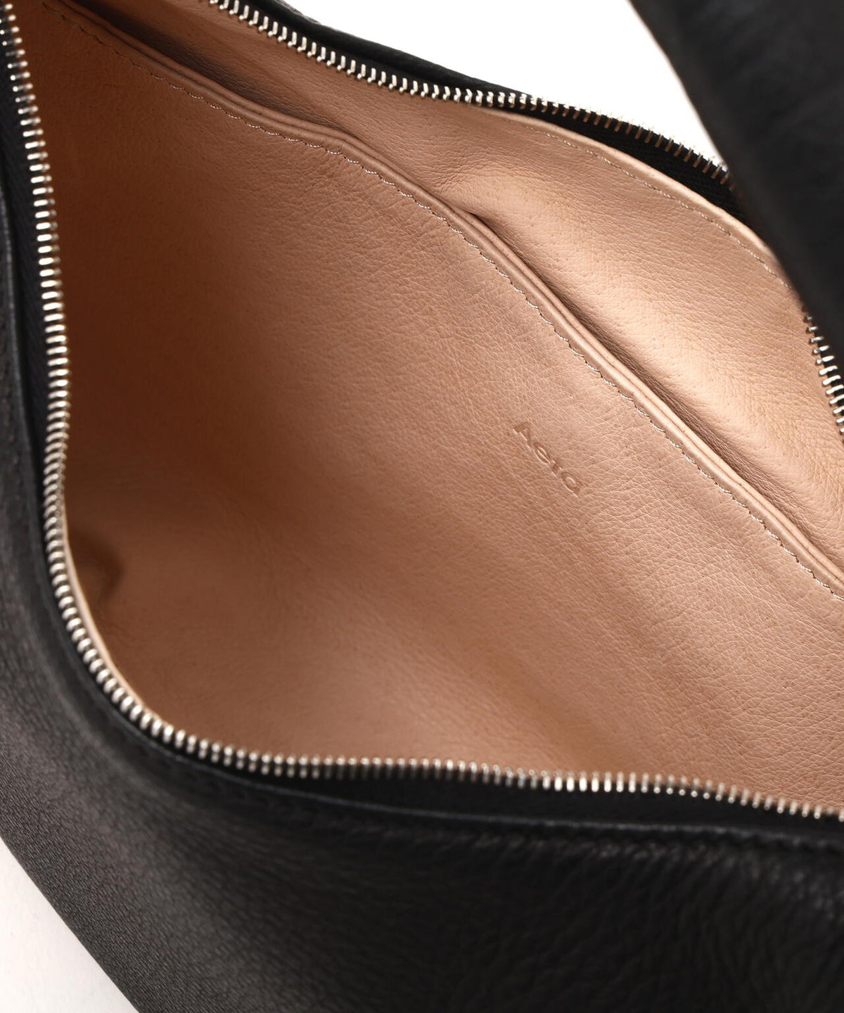 Aeta / ROUND ONE SHOULDER : M