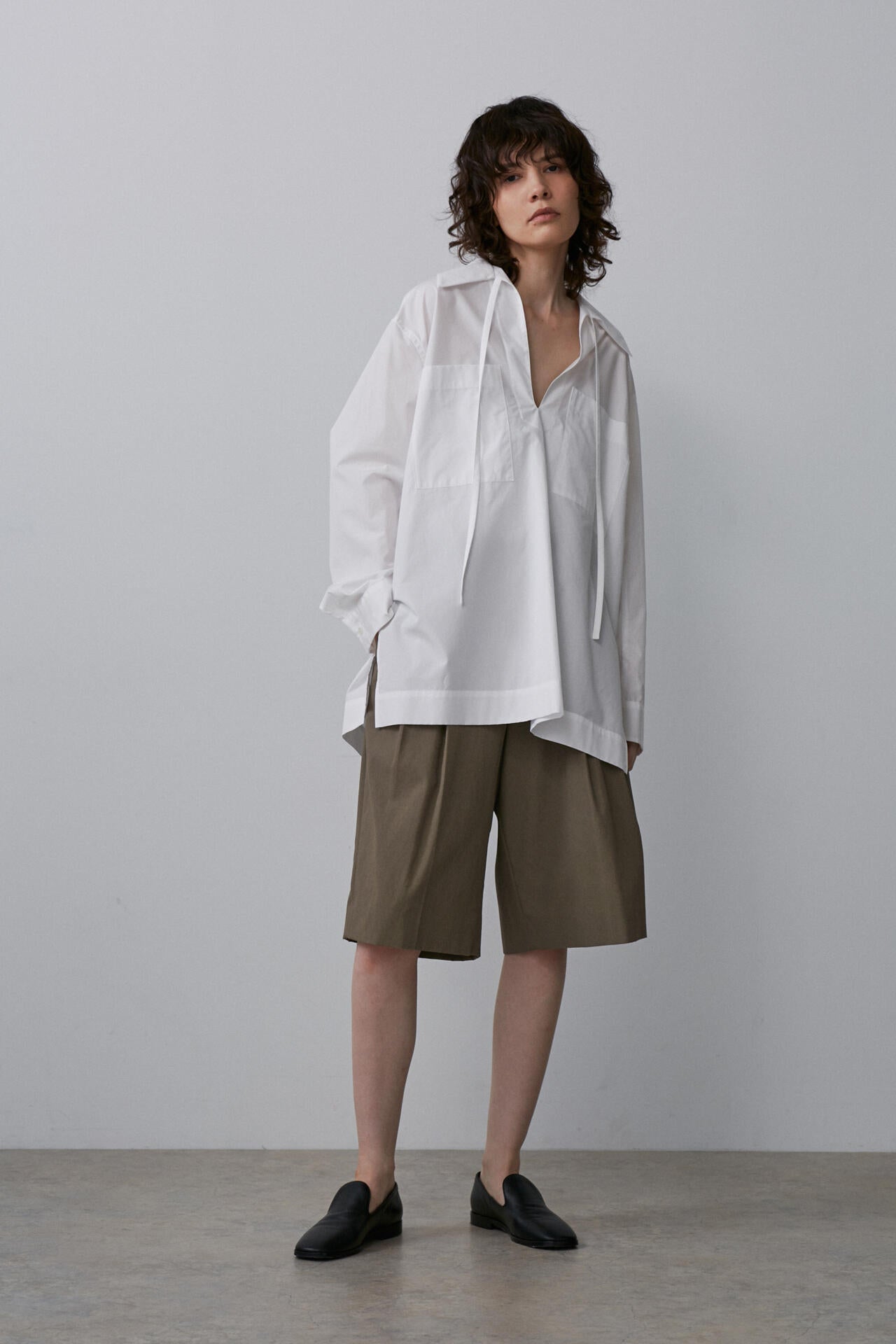 美品 YLÈVE / COTTON GABARDINE イレーヴ YLEVE / COTTON VOILE GABARDINE NIDOM SHORTS | YLÈVE（イレーヴ