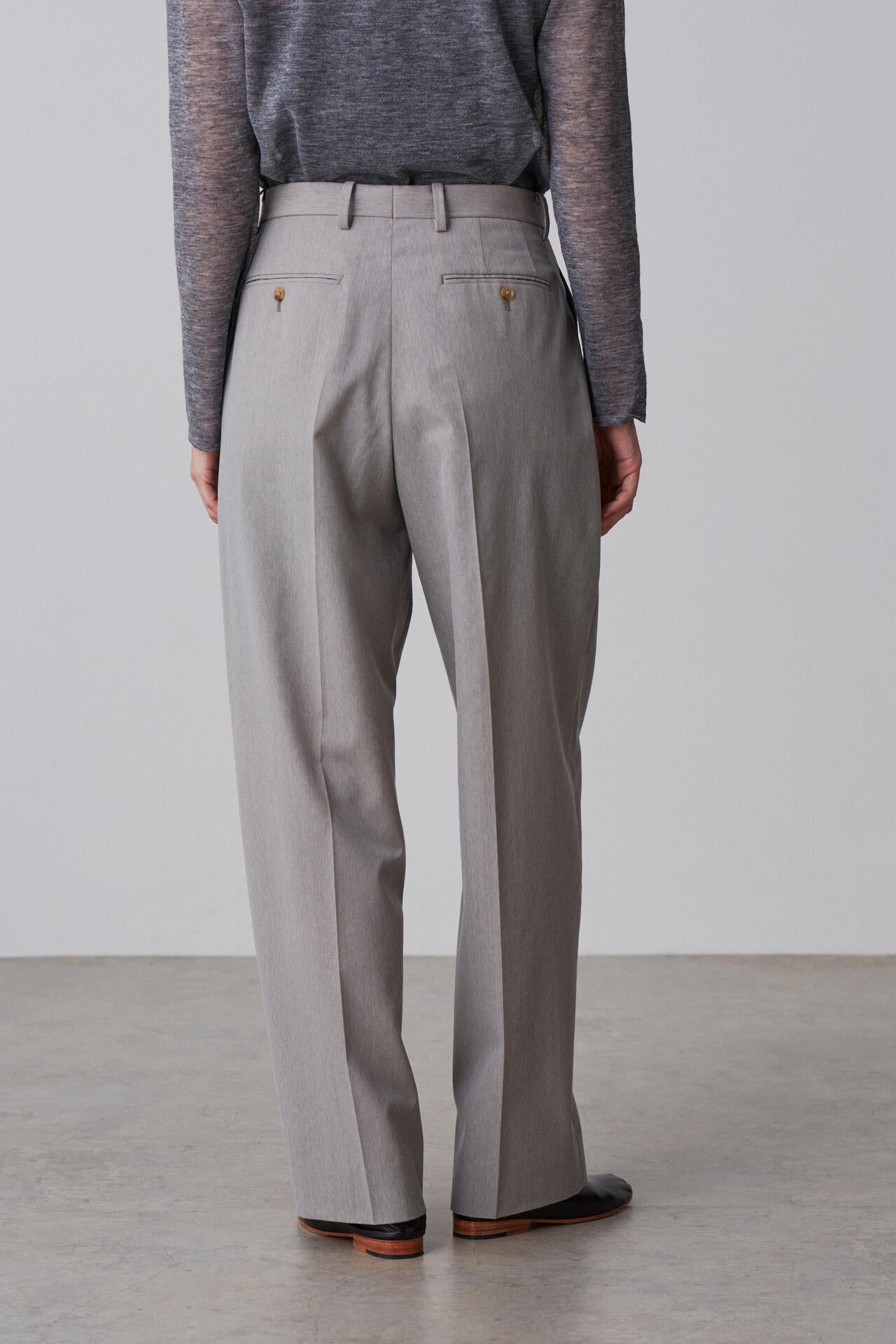 YLEVE / WOOL CHAMBRAY TROUSERS