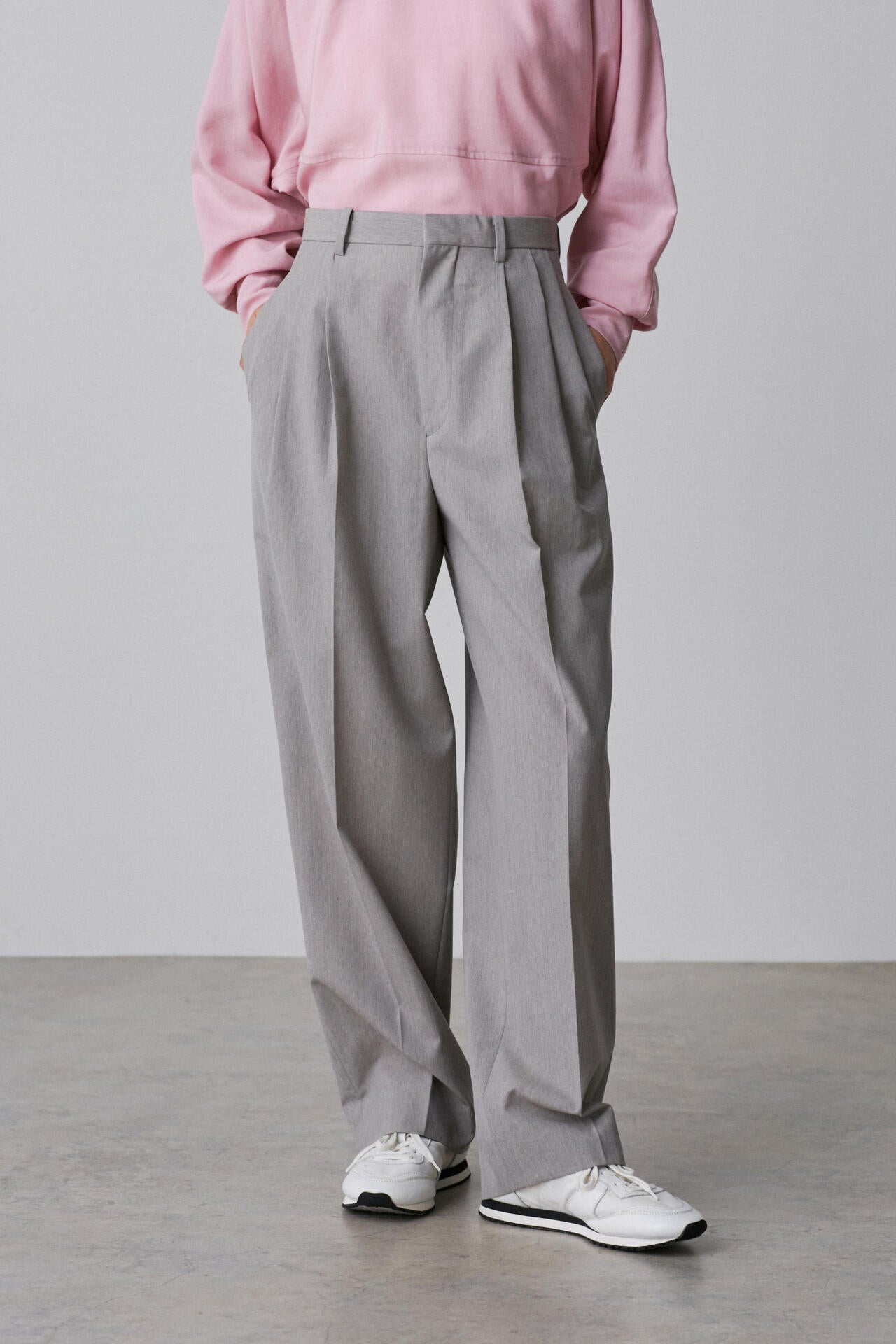 YLEVE / WOOL CHAMBRAY TROUSERS