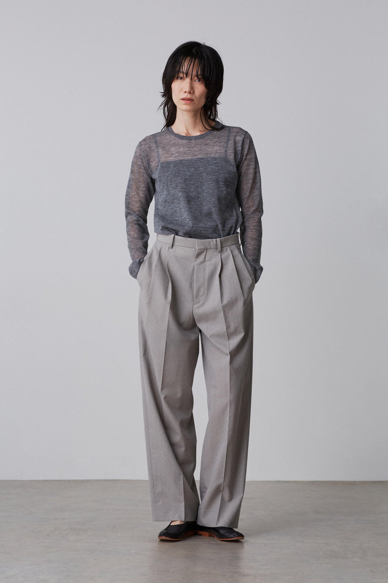 YLEVE / WOOL CHAMBRAY TROUSERS