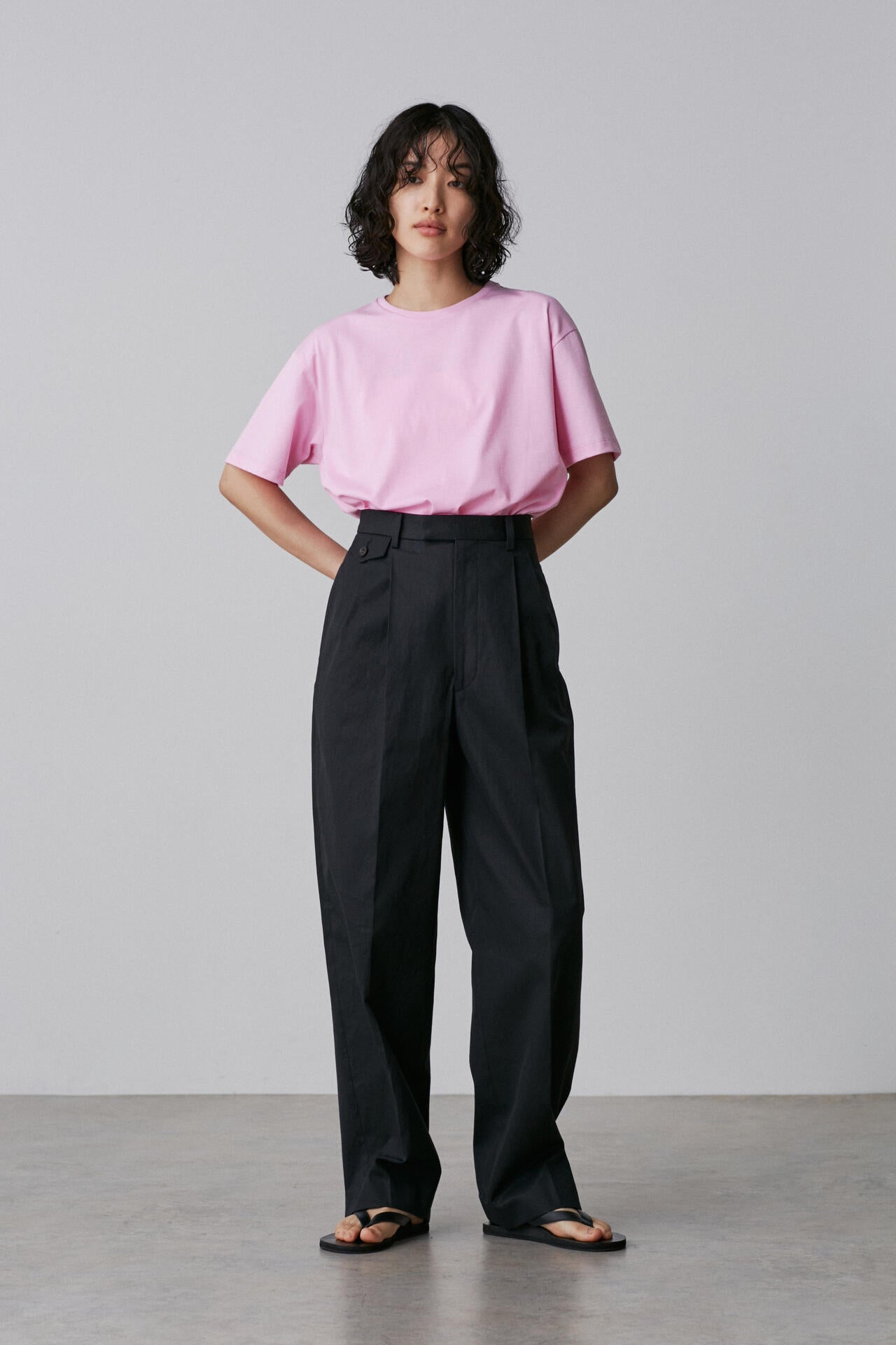 YLEVE / WOOL CHAMBRAY TROUSERS