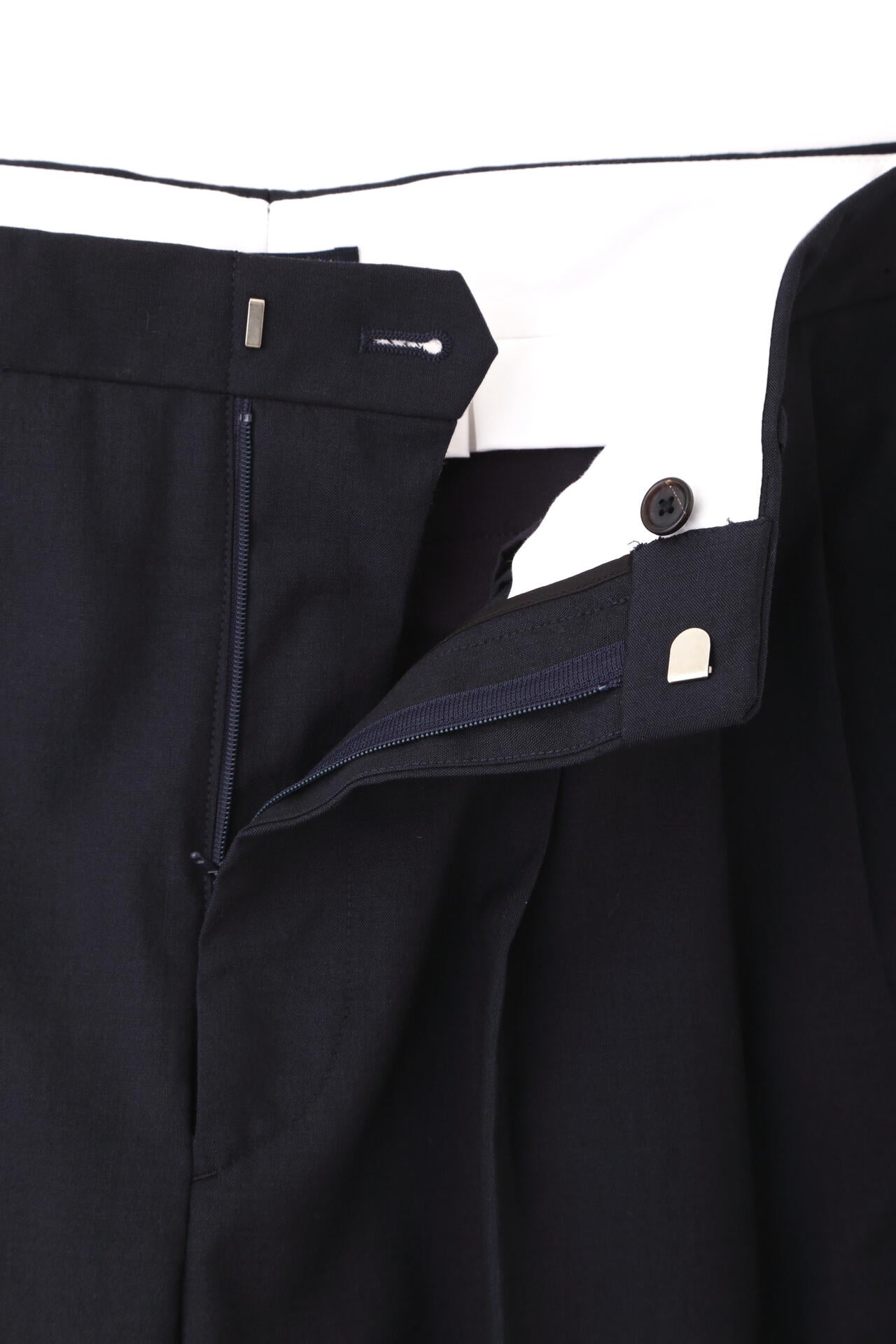 YLEVE / WOOL CHAMBRAY TROUSERS