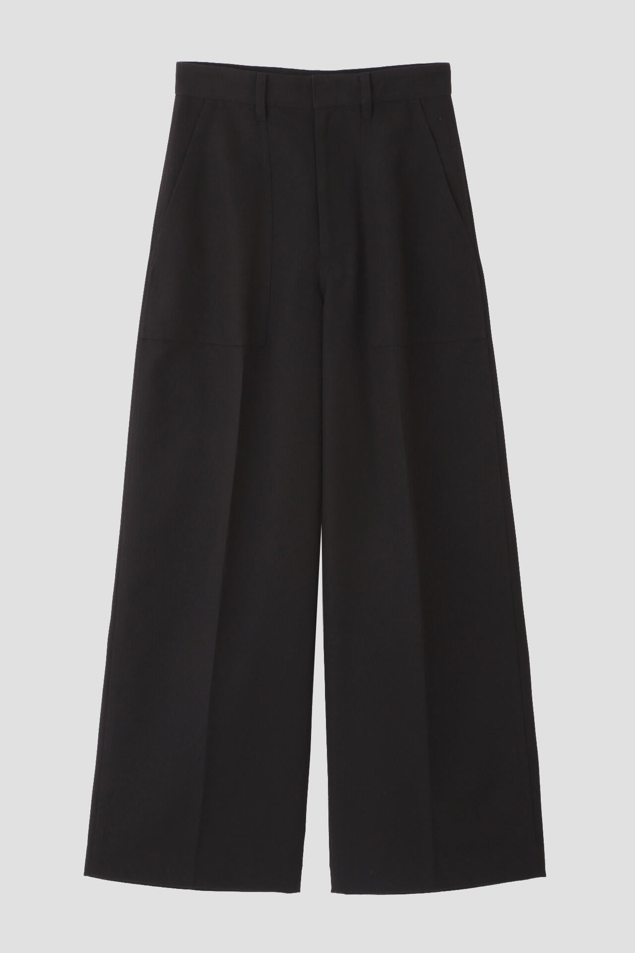 YLEVE / RECYCLE POLYESTER TROUSERS | YLÈVE（イレーヴ） ｜【公式