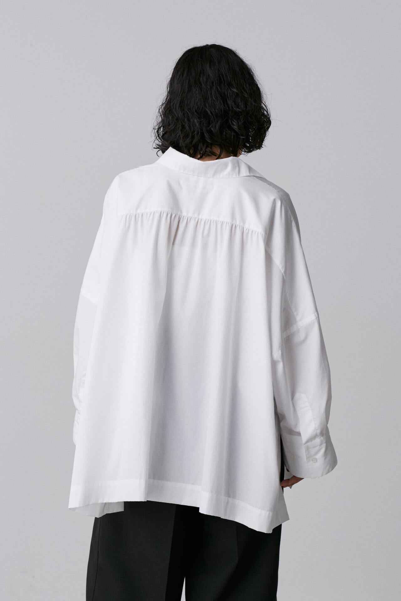 YLÈVE / BOURRIENNE COTTON TYPEWRITER PONCHO SHIRT / MA | YLÈVE 