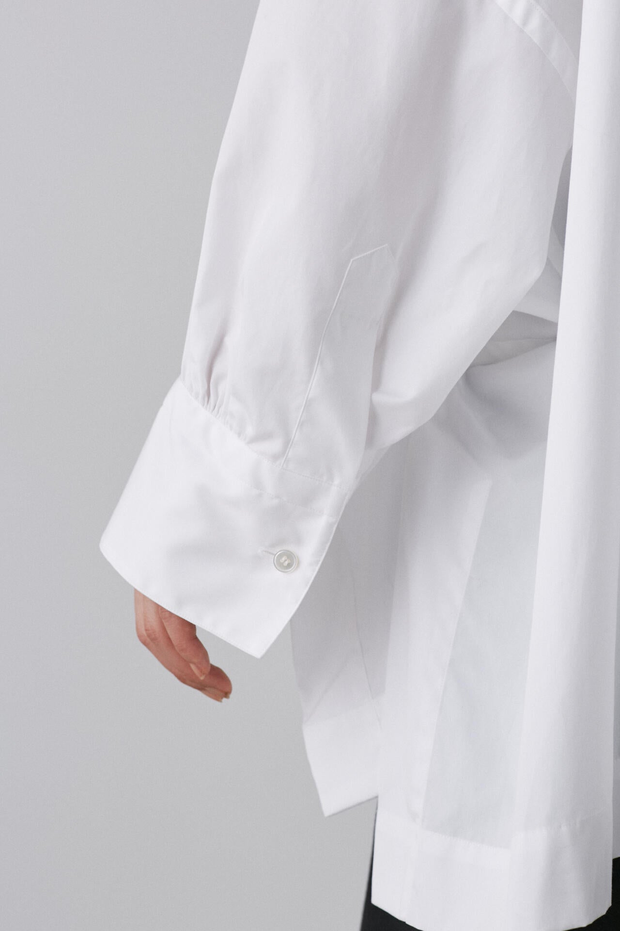 YLÈVE / BOURRIENNE COTTON TYPEWRITER PONCHO SHIRT / MA