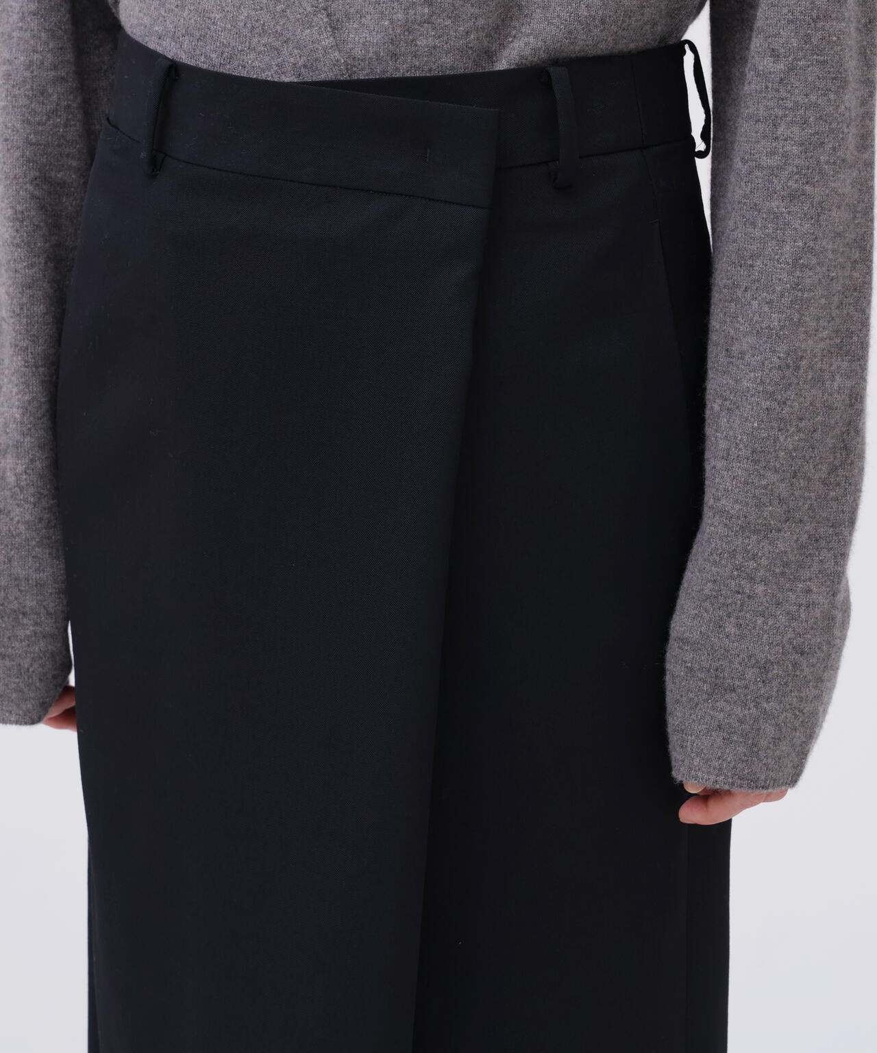 YLEVE / MERINO WOOL TWILL WRAP SKIRT | YLÈVE（イレーヴ） ｜【公式
