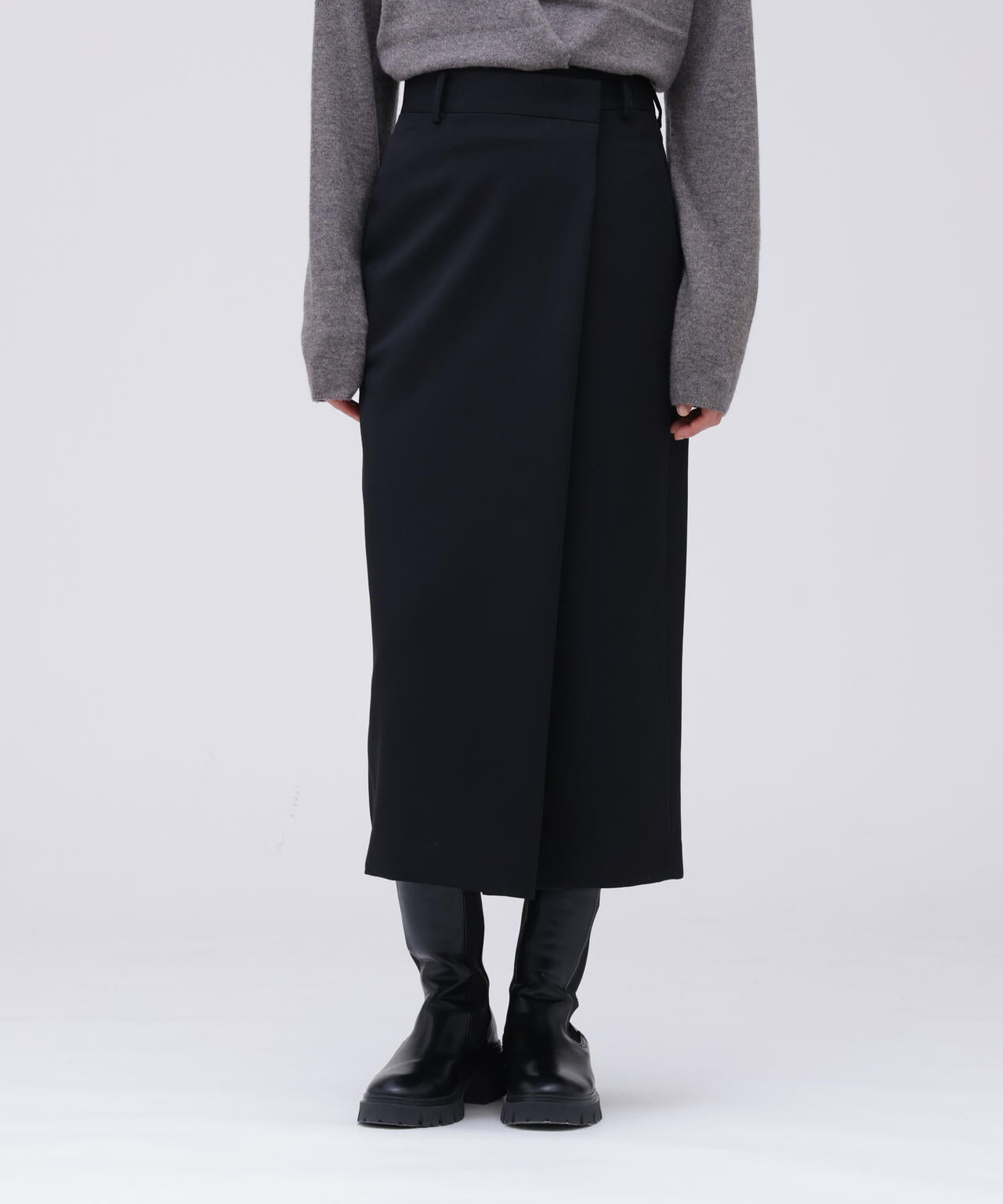 YLEVE / MERINO WOOL TWILL WRAP SKIRT | YLÈVE（イレーヴ） ｜【公式