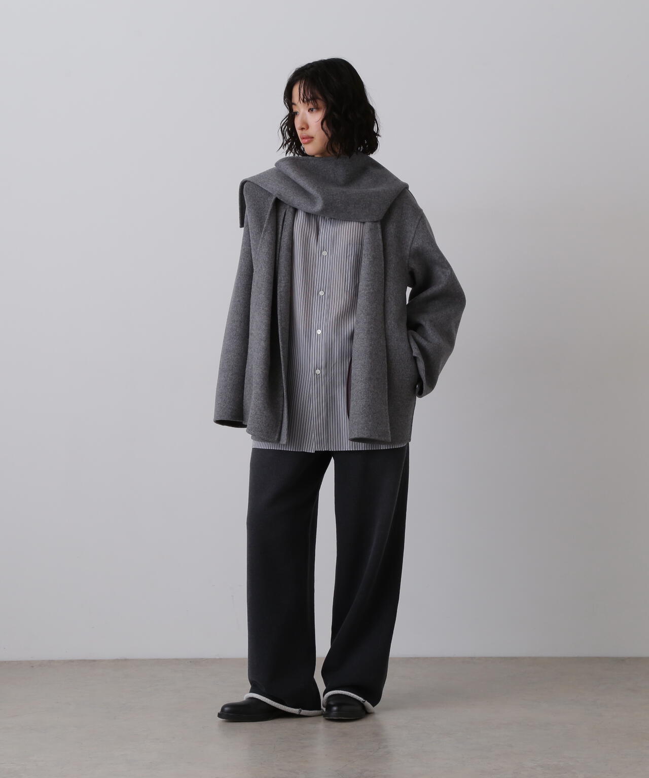 YLÈVE / HEAVY WEIGHT FLEECE BLEACH CUT OFF TROUSERS | YLÈVE