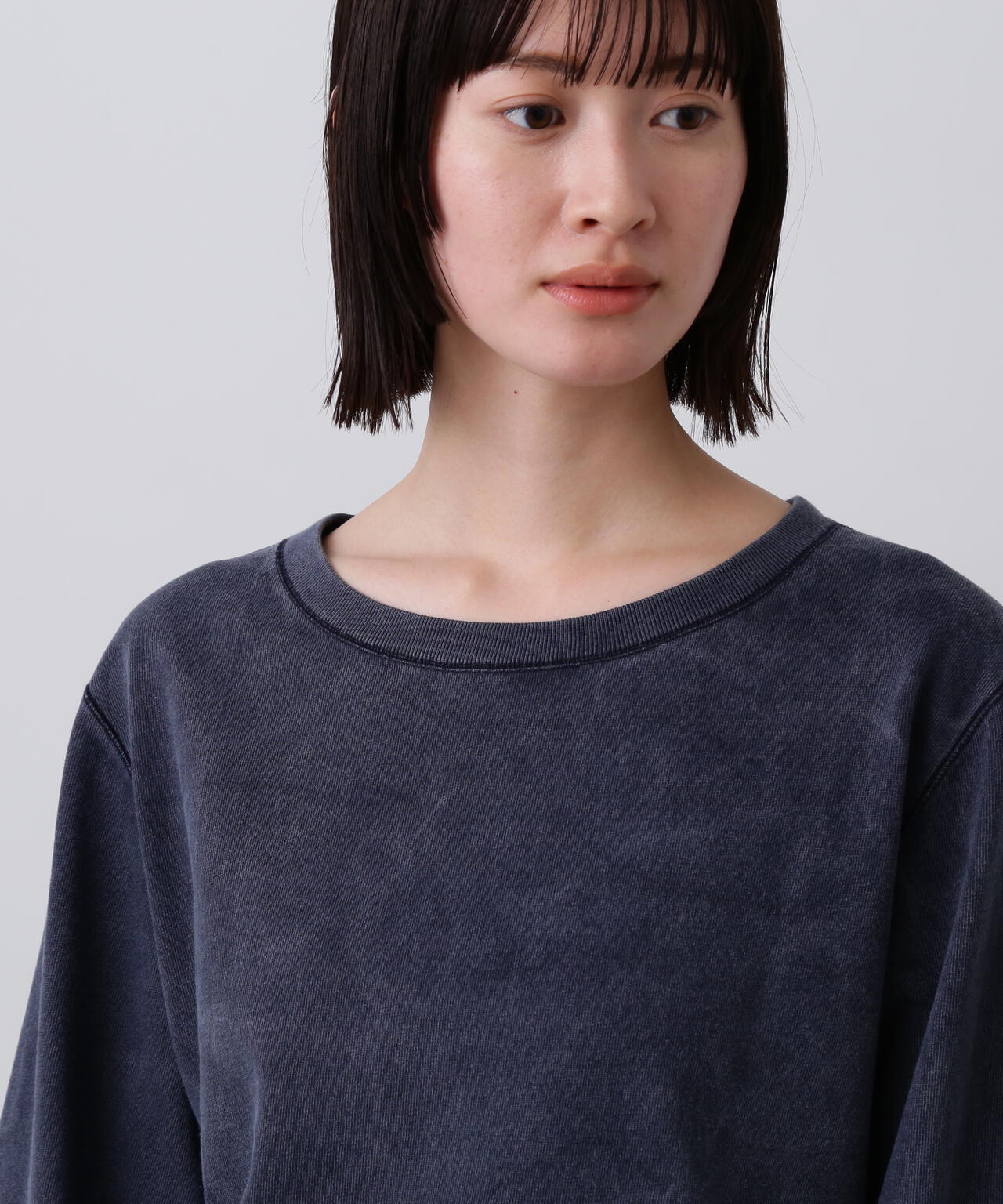 YLÈVE / OPEN END COTTON PIGMENT DYE LONG SLEEVE T‐SHIRT