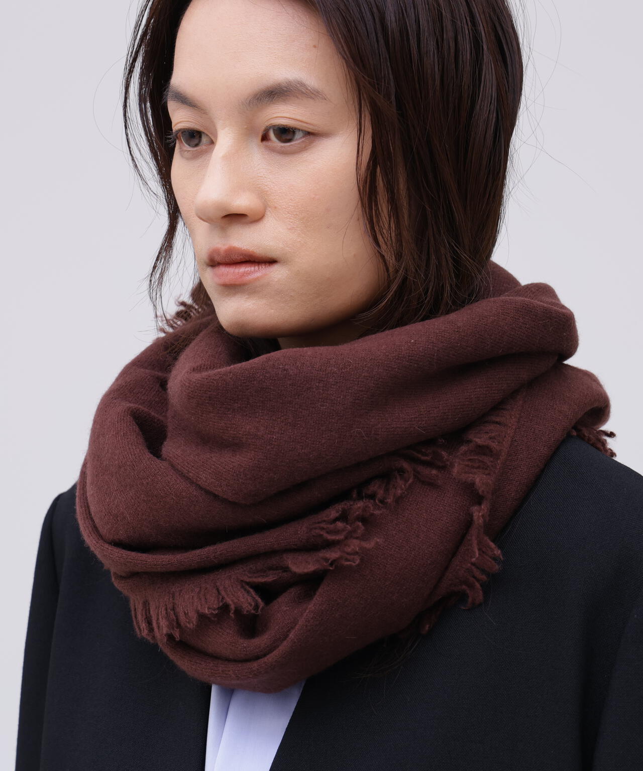 YLÈVE / CASHMERE KNIT STOLE