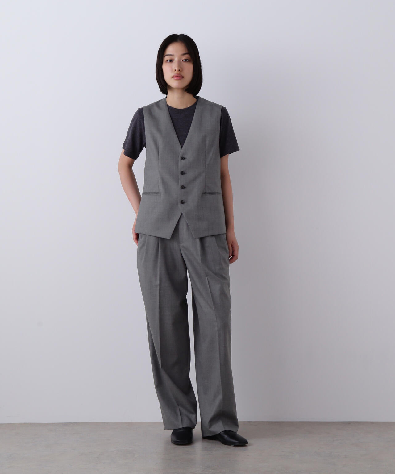新品未使用【YLEVEイレーヴ】21AWニットベスト WEAR SHiFT》リサイクルカシミヤ混Vネックニットベスト (644121-01