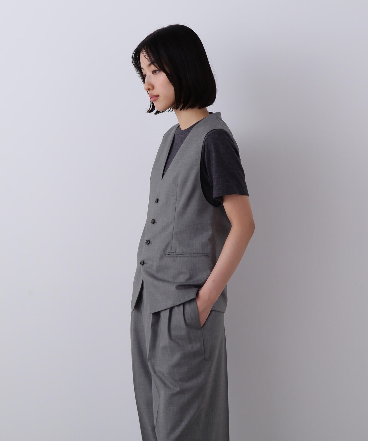 YLEVE / SUPER120'S CHAMBRAY WOOL VEST | YLÈVE（イレーヴ） ｜【公式