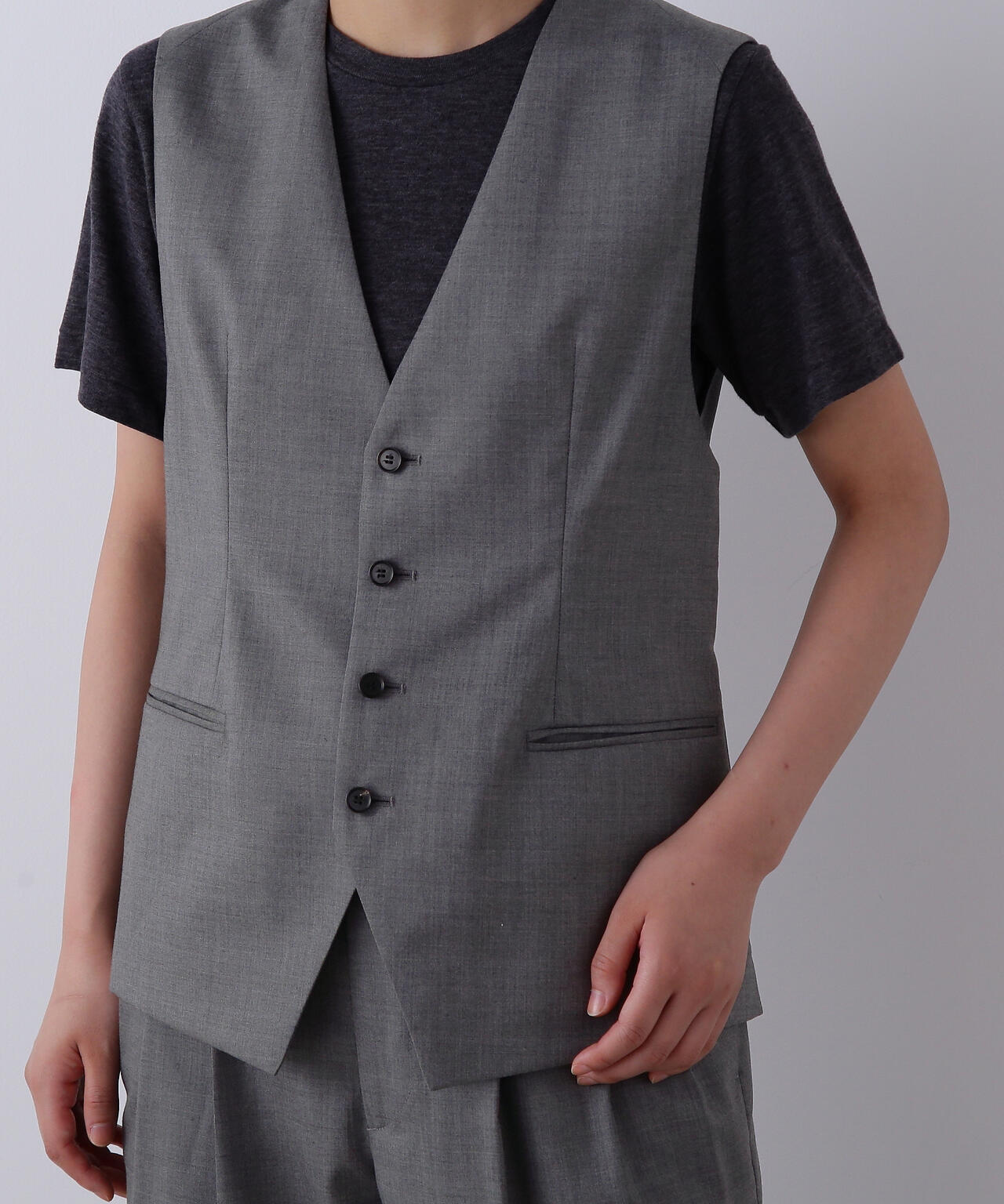 新品未使用【YLEVEイレーヴ】21AWニットベスト YLEVE / SUPER120'S CHAMBRAY WOOL VEST | YLÈVE（イレーヴ） ｜【公式