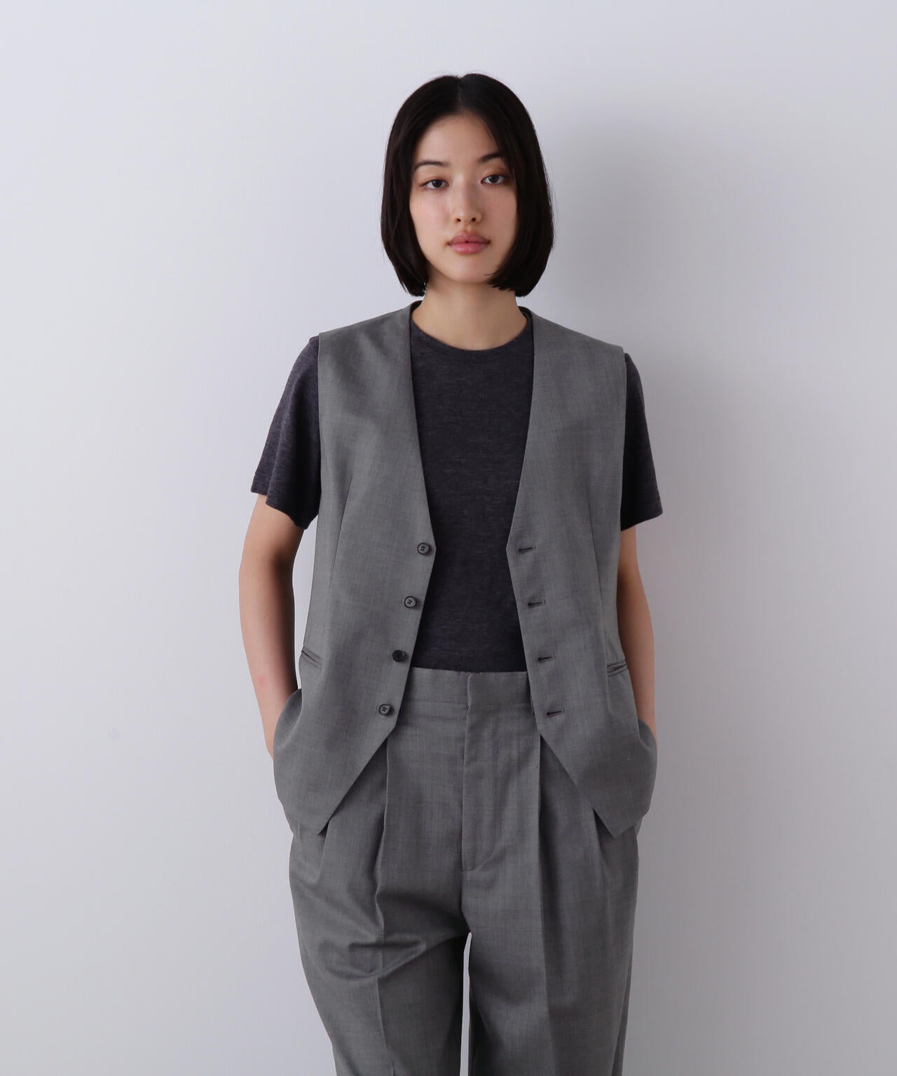 YLEVE / SUPER120'S CHAMBRAY WOOL VEST | YLÈVE（イレーヴ） ｜【公式