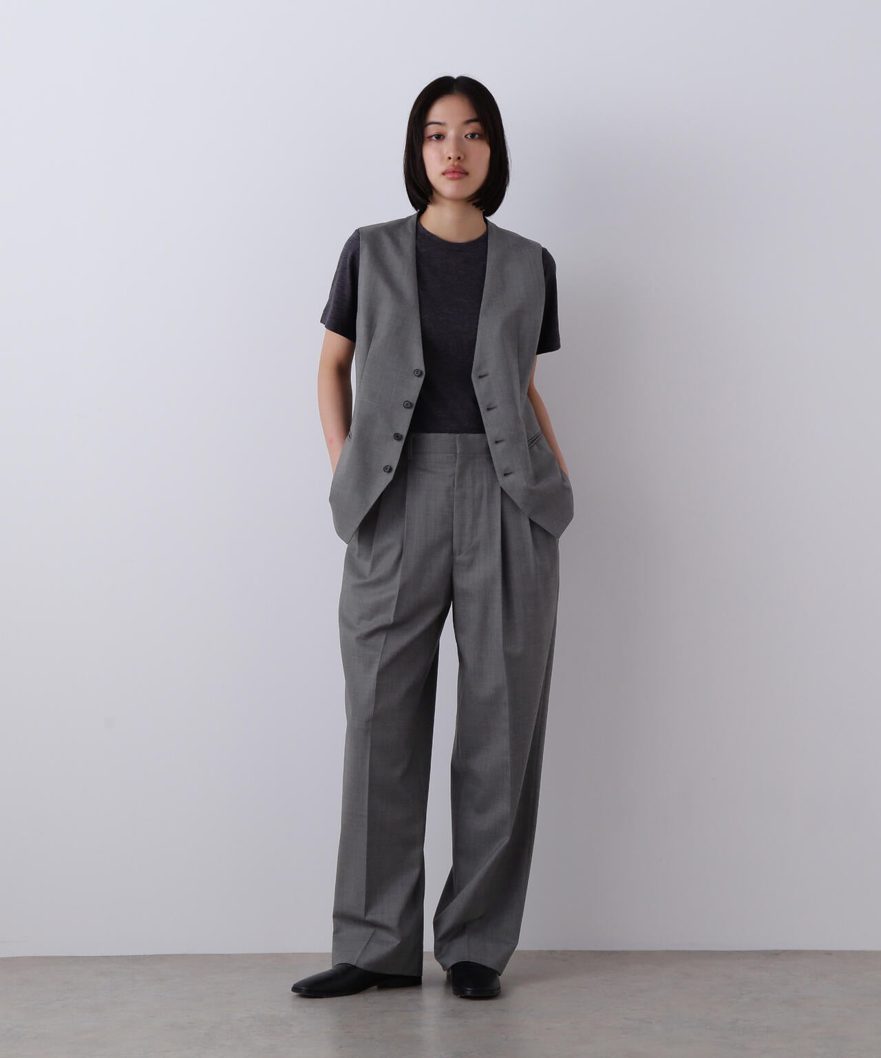 YLEVE / SUPER120'S CHAMBRAY WOOL VEST