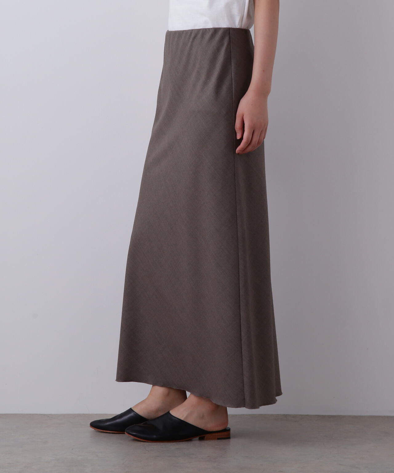 YLEVE / SUPER120'S CHAMBRAY WOOL BIAS SKIRT