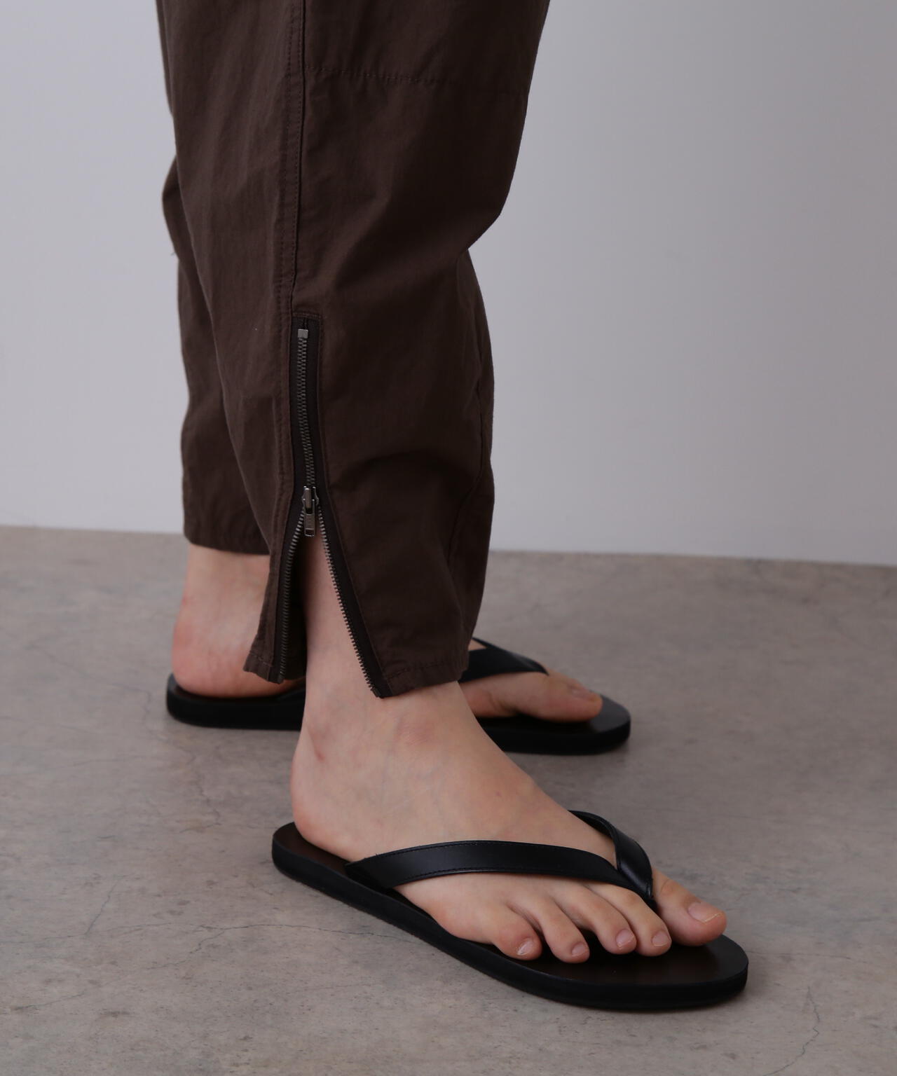 YLEVE / HIGH DENSITY TYPEWRITER COTTON CARGO PANTS