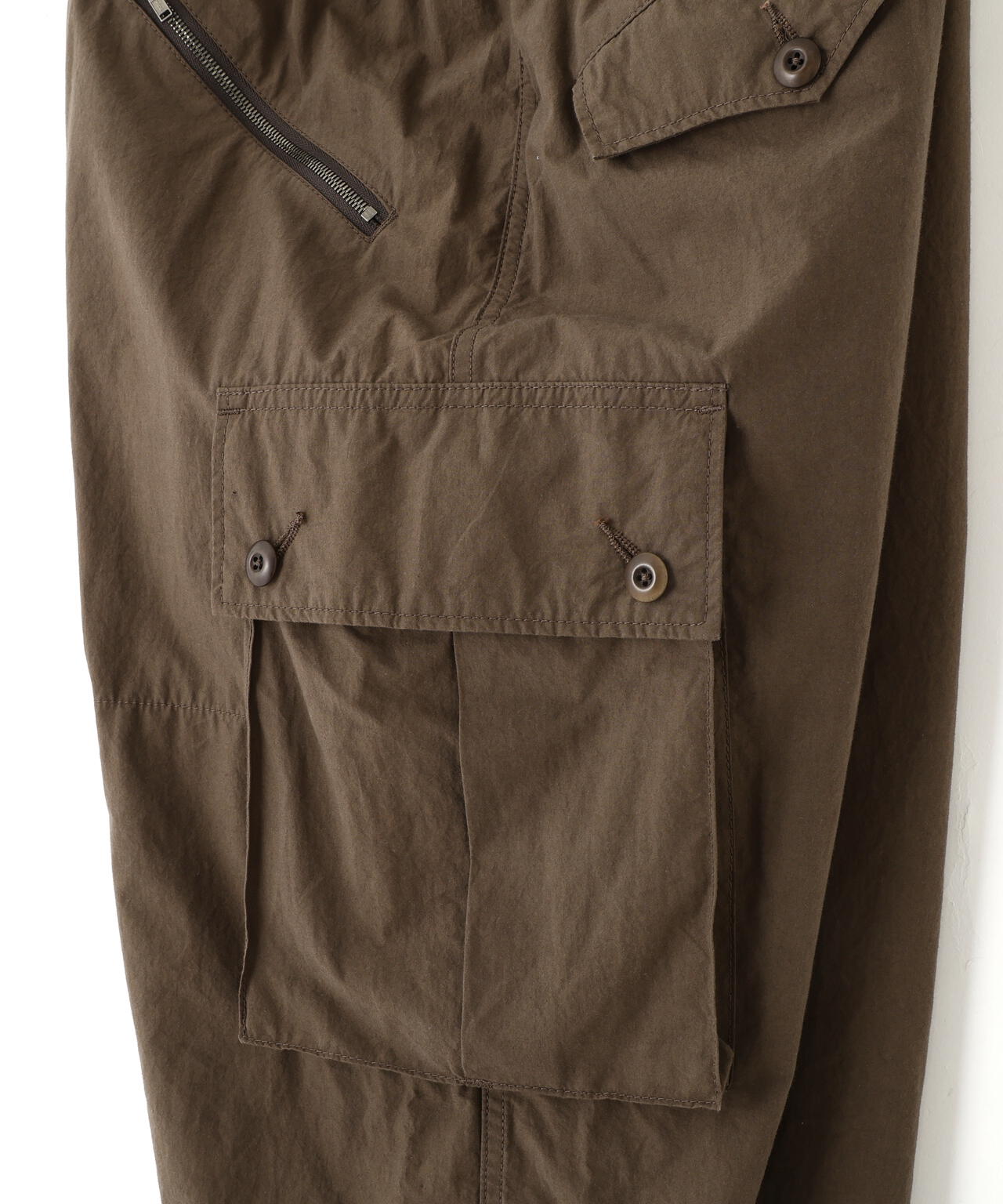 YLEVE / HIGH DENSITY TYPEWRITER COTTON CARGO PANTS