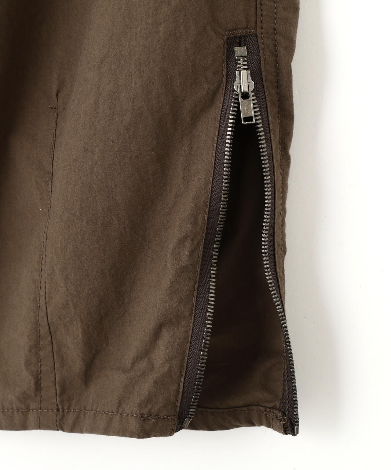 YLEVE / HIGH DENSITY TYPEWRITER COTTON CARGO PANTS