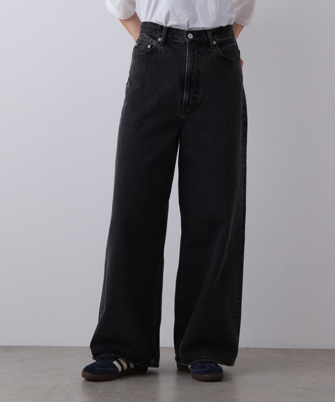 YELÈVE イレーヴ ワイドストレートブラックデニム 4 YLEVE / 13.5oz DENIM HIGH WAIST WIDE | YLÈVE（イレーヴ） ｜【公式