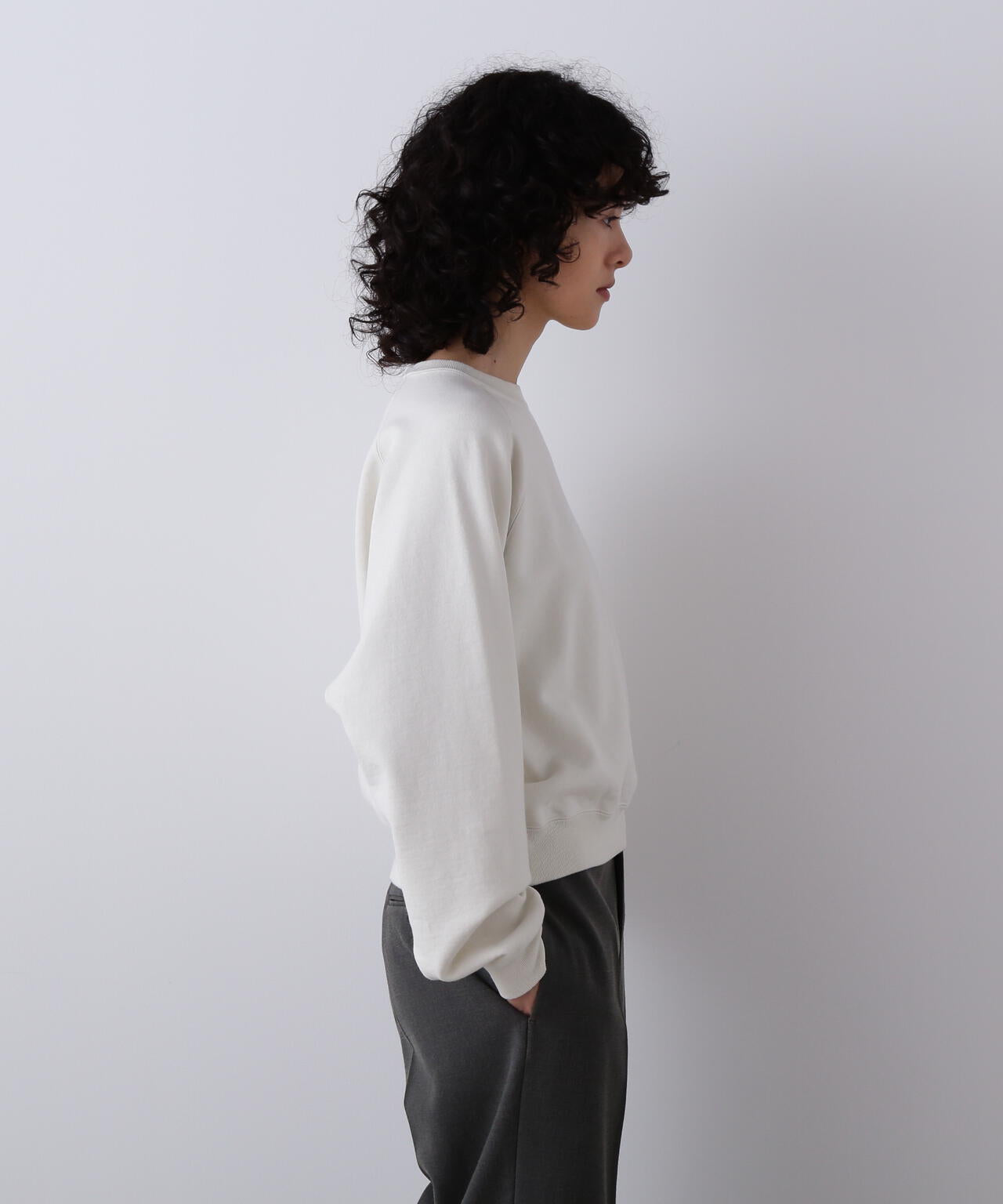 YLÈVE / ORGANIC COTTON SUN FADED SWEAT PULLOVER