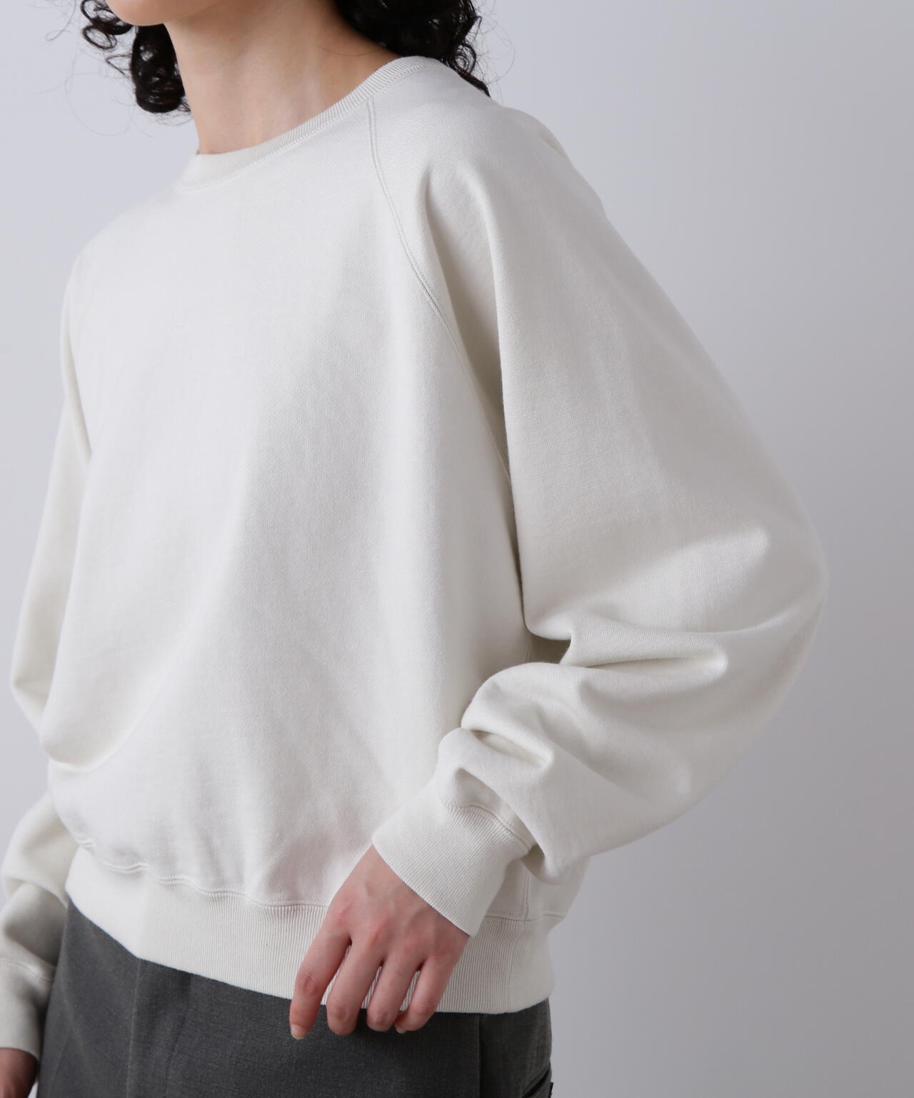 YLÈVE / ORGANIC COTTON SUN FADED SWEAT PULLOVER