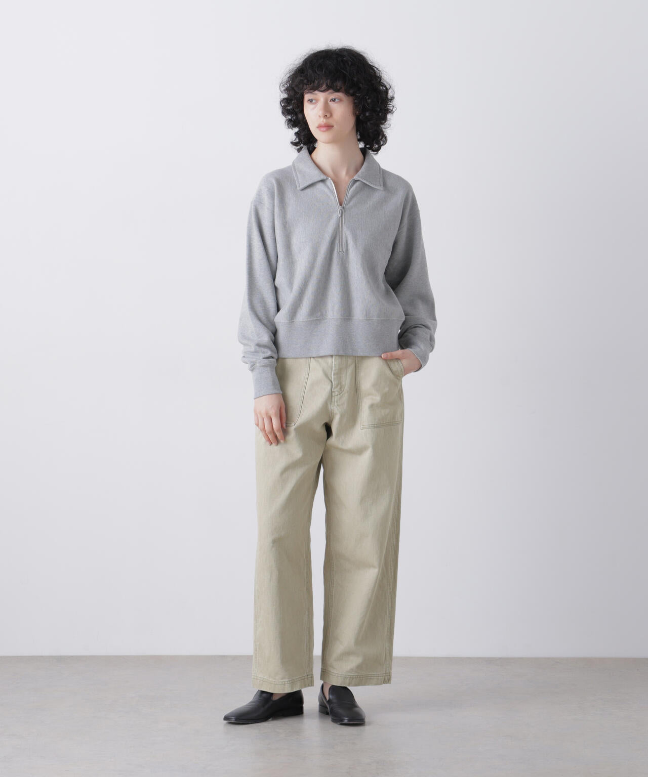 YLEVE / SUN-FADED COTTON TWILL PANTS | YLÈVE（イレーヴ） ｜【公式