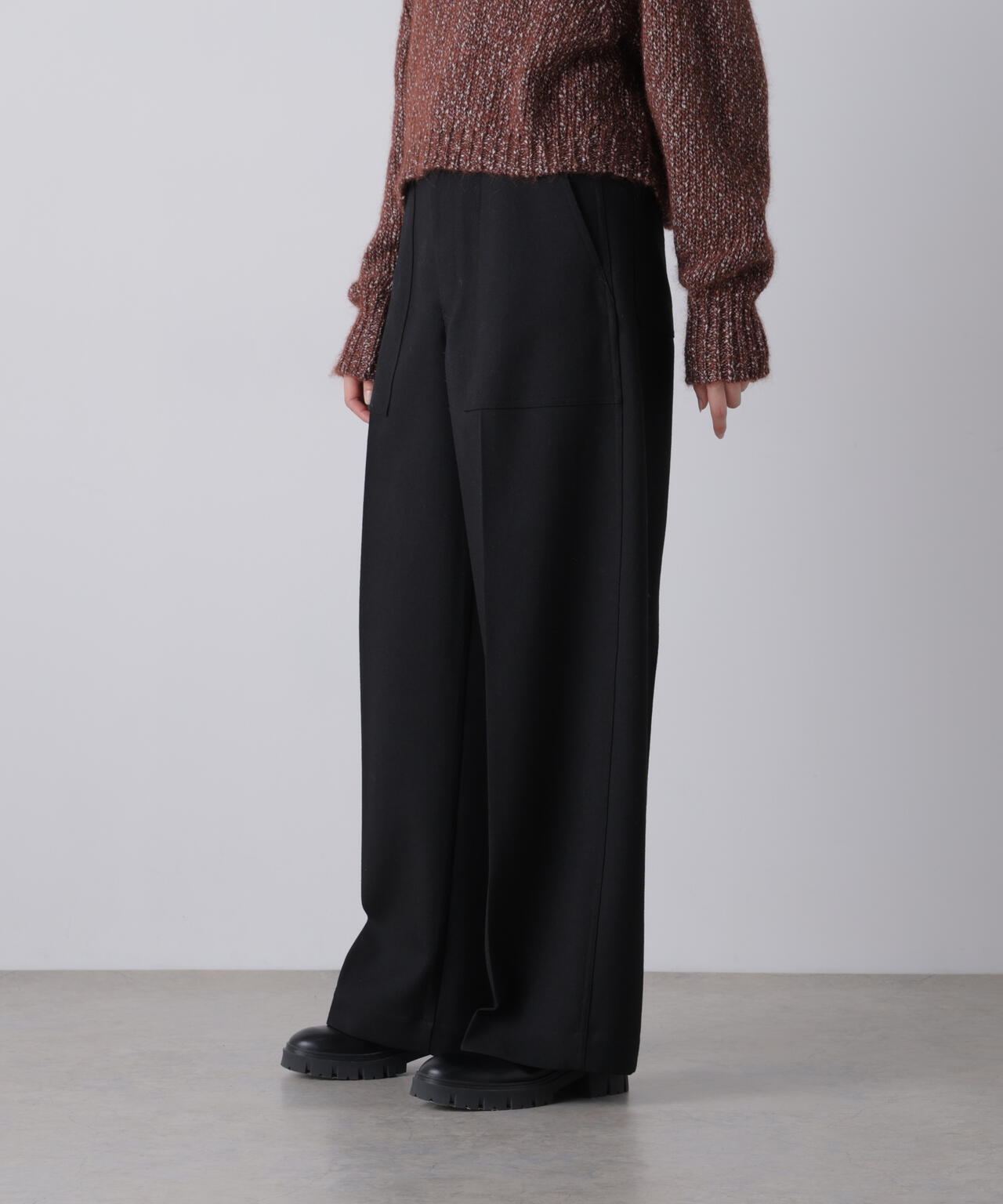 YLEVE / DRY WOOL TWILL TROUSERS | YLÈVE（イレーヴ） ｜【公式】通販