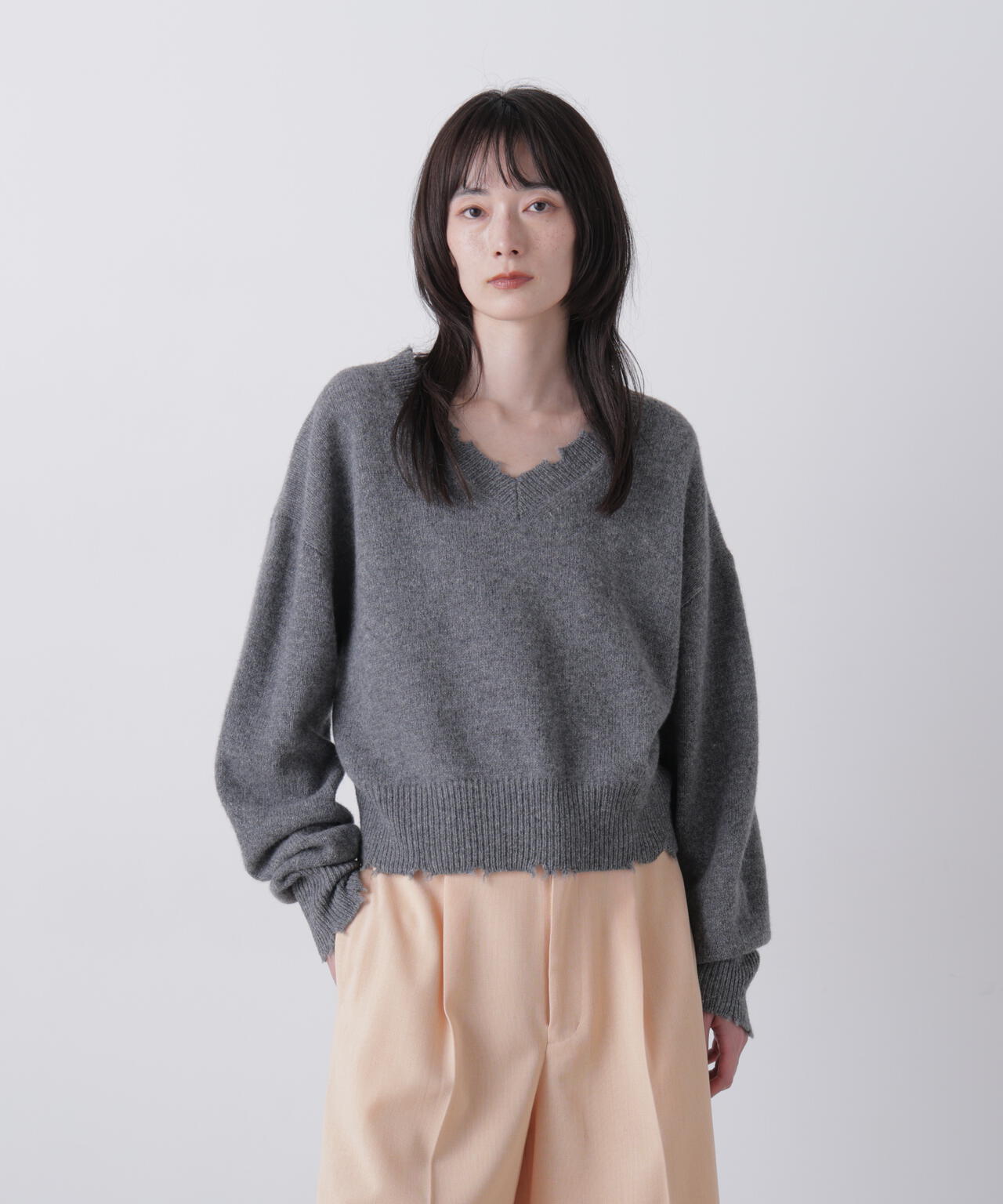 YLEVE / FRAYED EDGE V-NECK KNIT PULLOVER | YLÈVE（イレーヴ