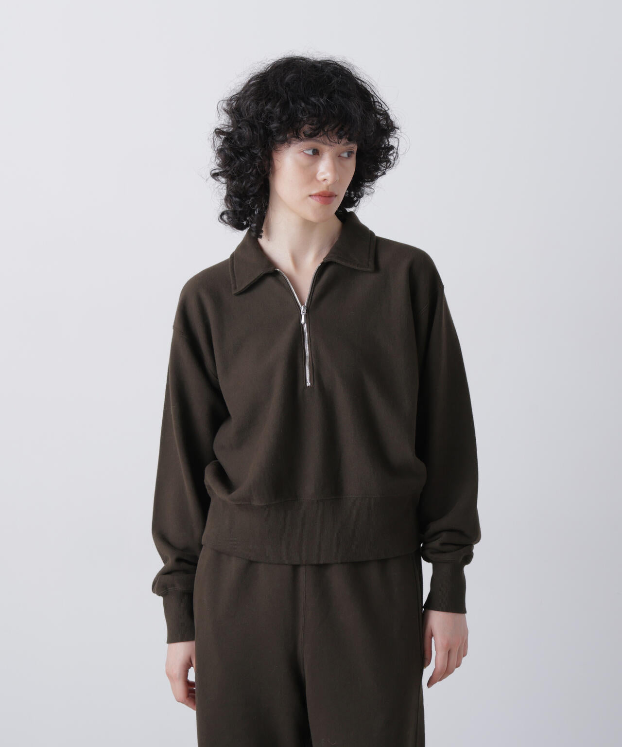 YLEVE / SOFT COTTON HALF ZIP SWEAT SHIRT | YLÈVE（イレーヴ