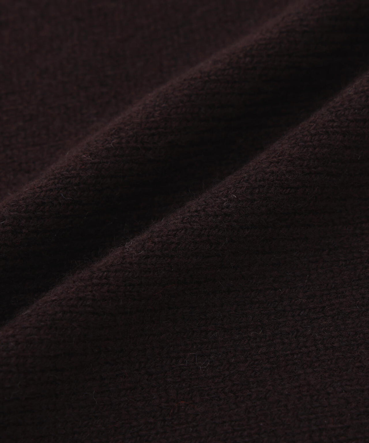 James Charlotte × YLEVE / TRIANGLE SCARF