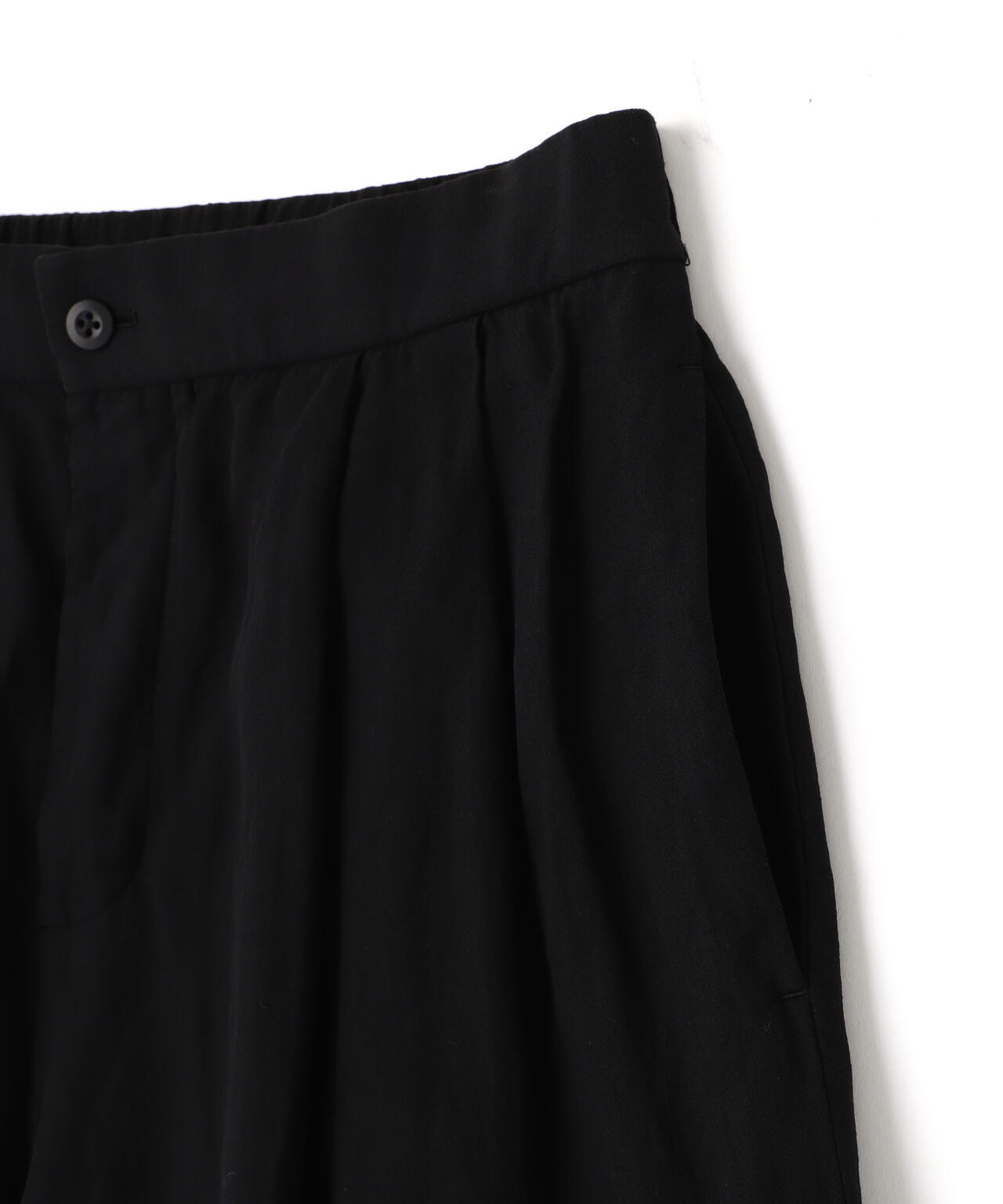 ATON / COTTON LINEN VOILE TWO TUCKED EASY SHORTS | THE LIBRARY（ザ
