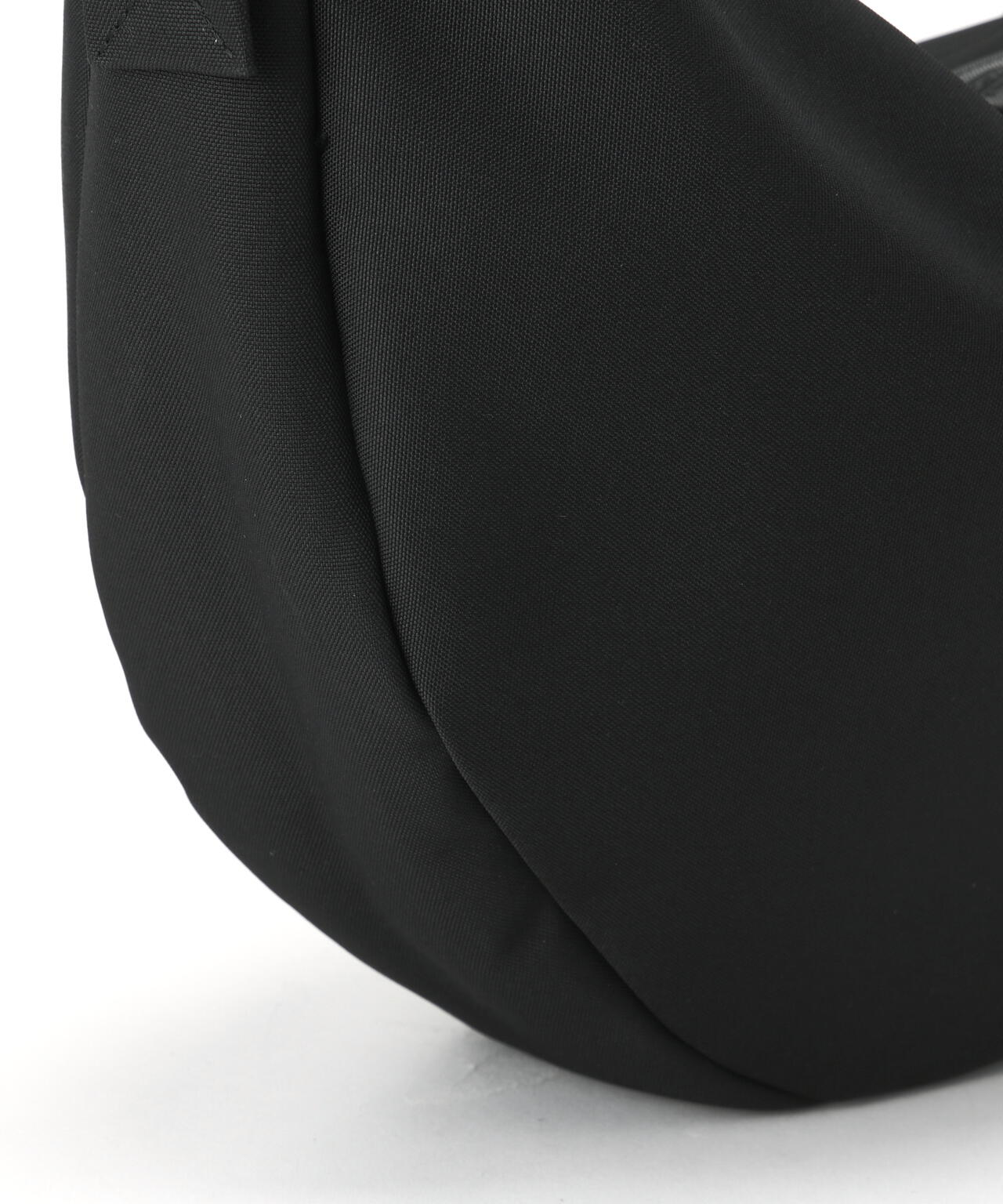 SU / VIBRAM BONDING ROUND BAG | THE LIBRARY（ザ ライブラリー