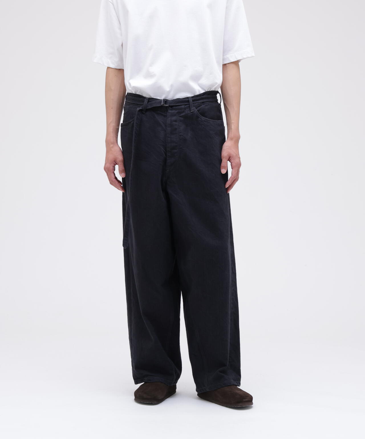 blurhms / 12.9OZ DENIM BIAS BELTED PANTS