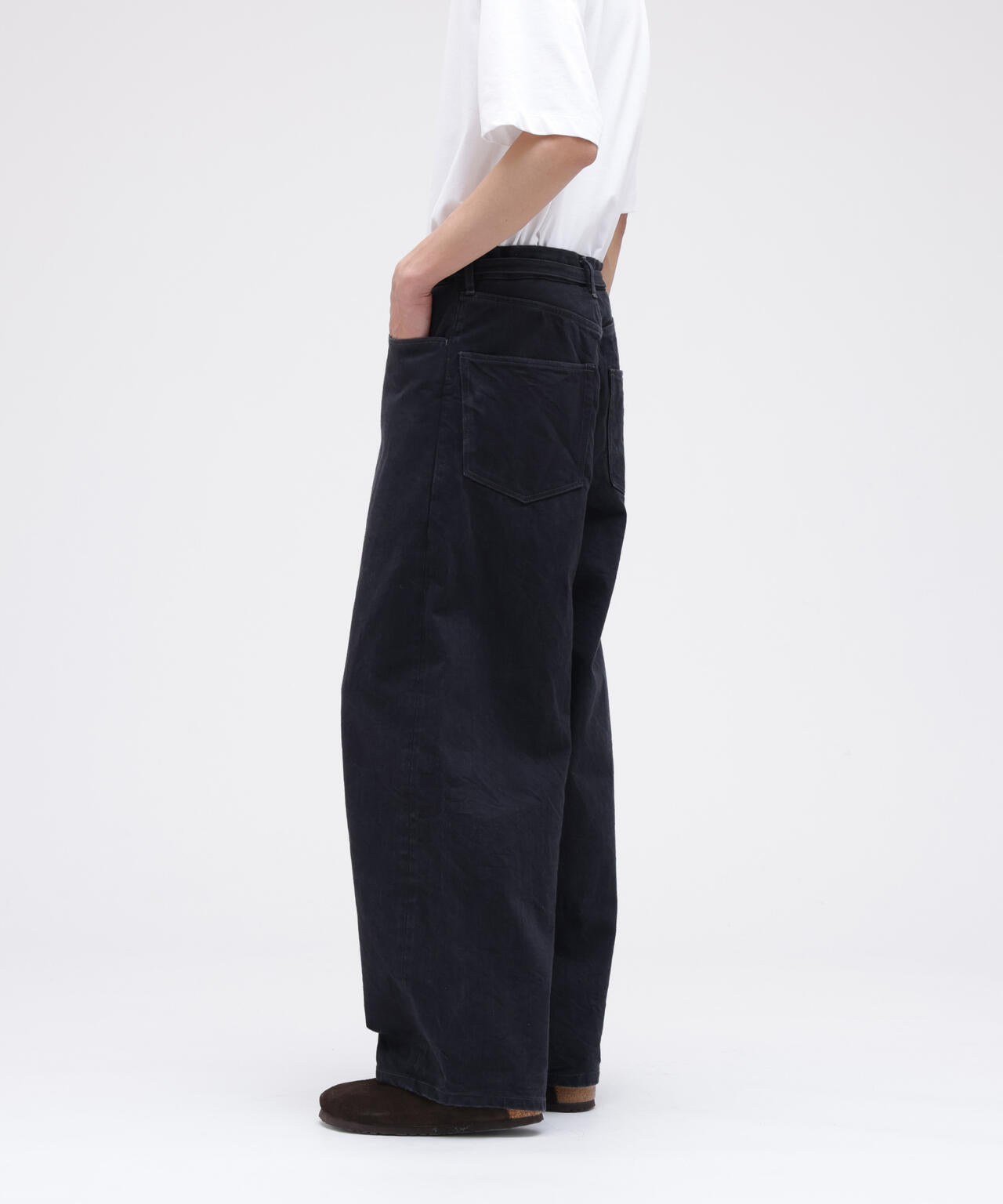 blurhms / 12.9OZ DENIM BIAS BELTED PANTS