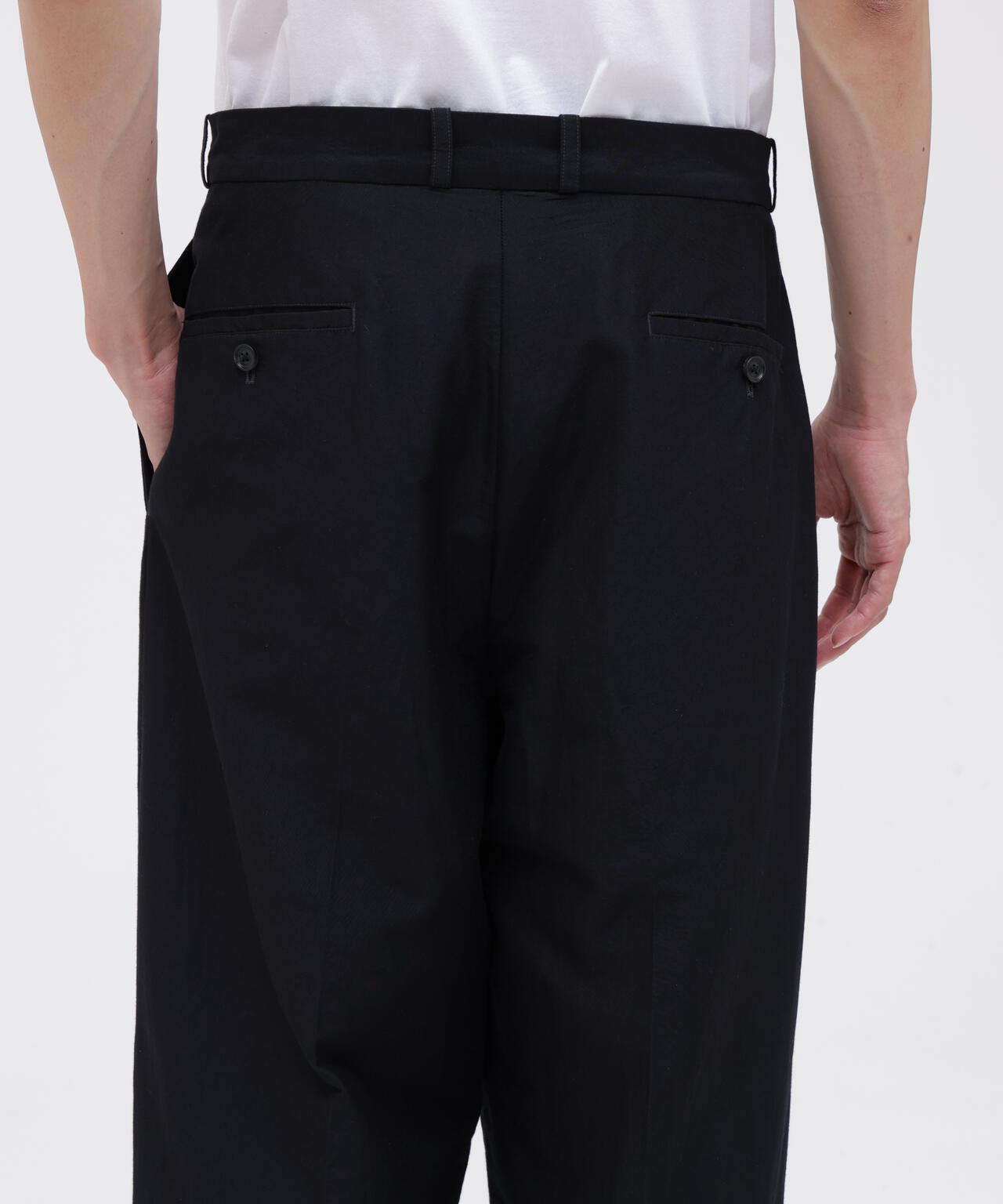 blurhms / SILK WOOL COTTON TWO-TUCK SLACKS | THE LIBRARY（ザ