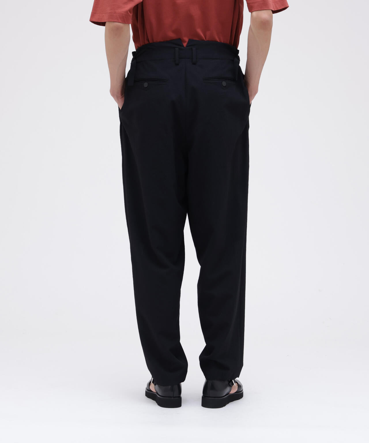 IRENISA / THREE TUCKS TAPERED PANTS
